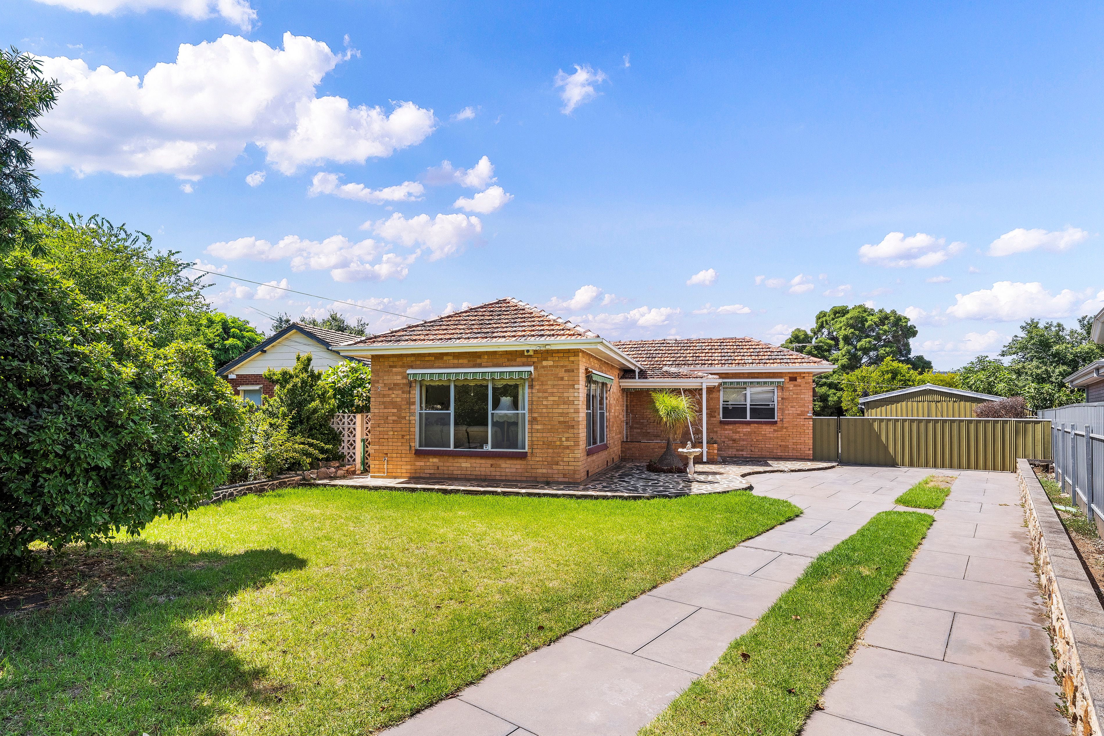 2 Guildford Street, Clearview, SA 5085
