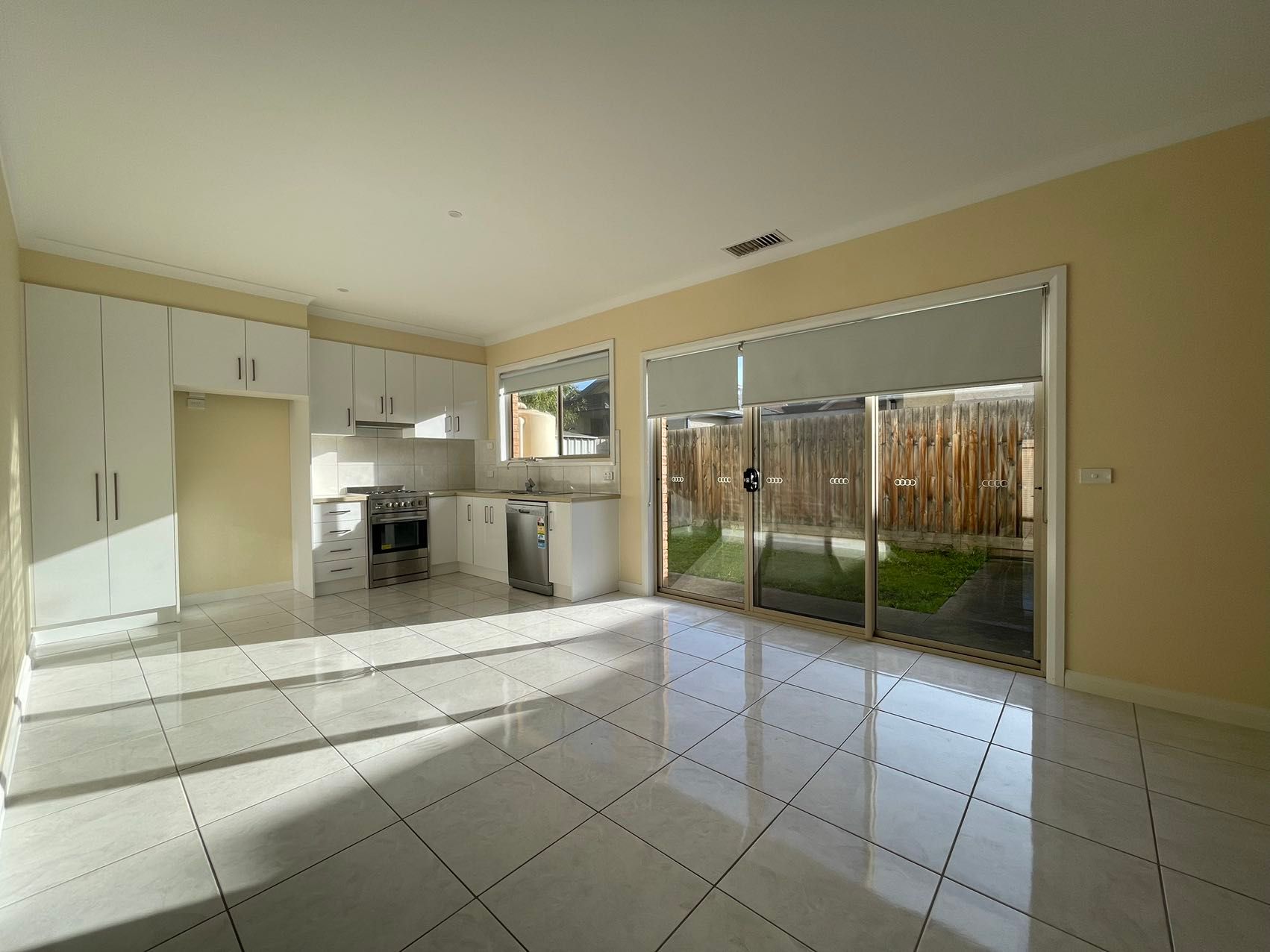 6/101 Rathcown Road, Reservoir, VIC 3073