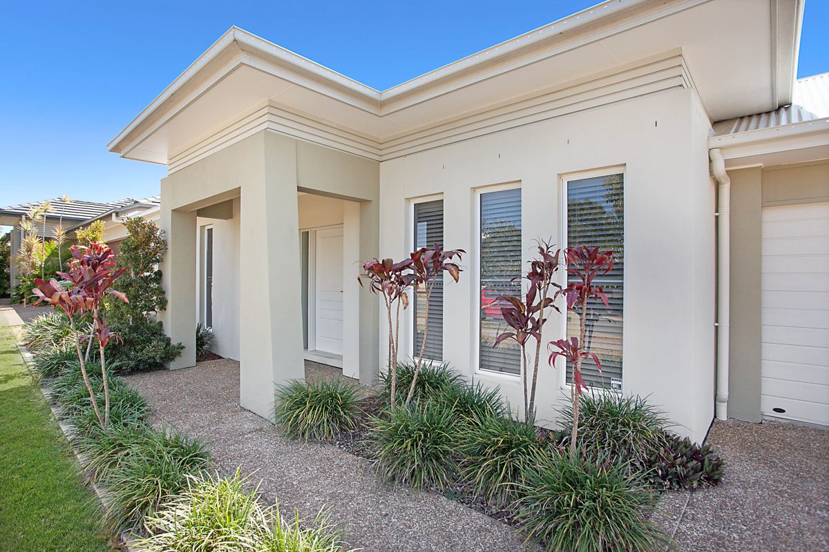 5 Satinay Parade, North Lakes, QLD 4509