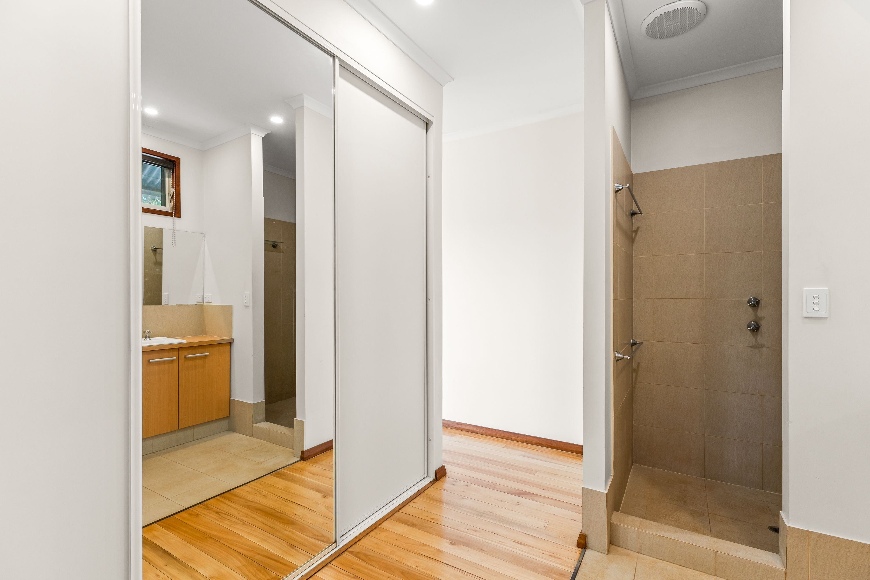 2 De Marchi Road — photo 19 of 30