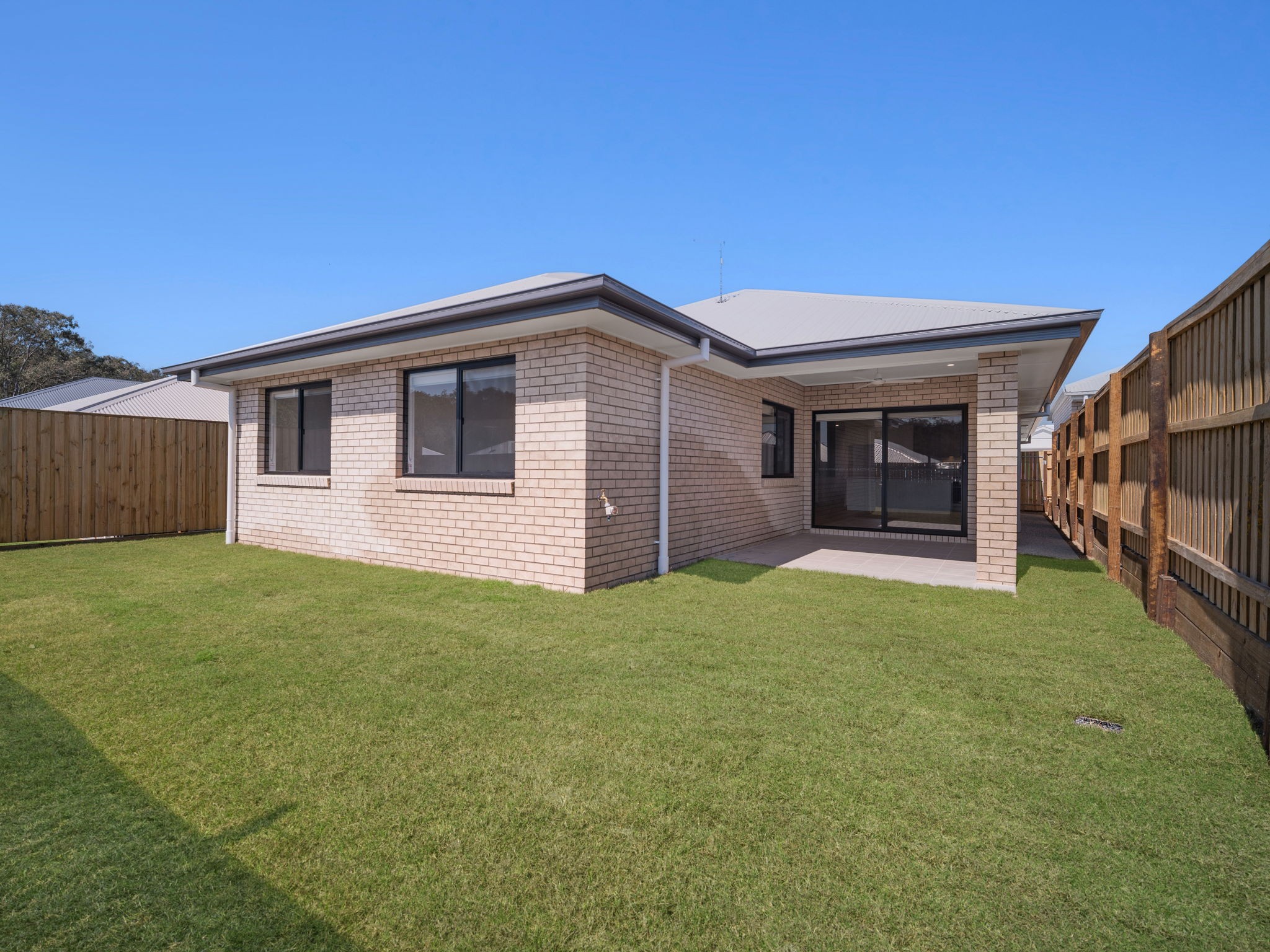 8 Sophora Street, White Rock, QLD 4306