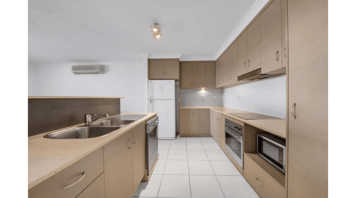 24/22 Barney Street — photo 3 of 10