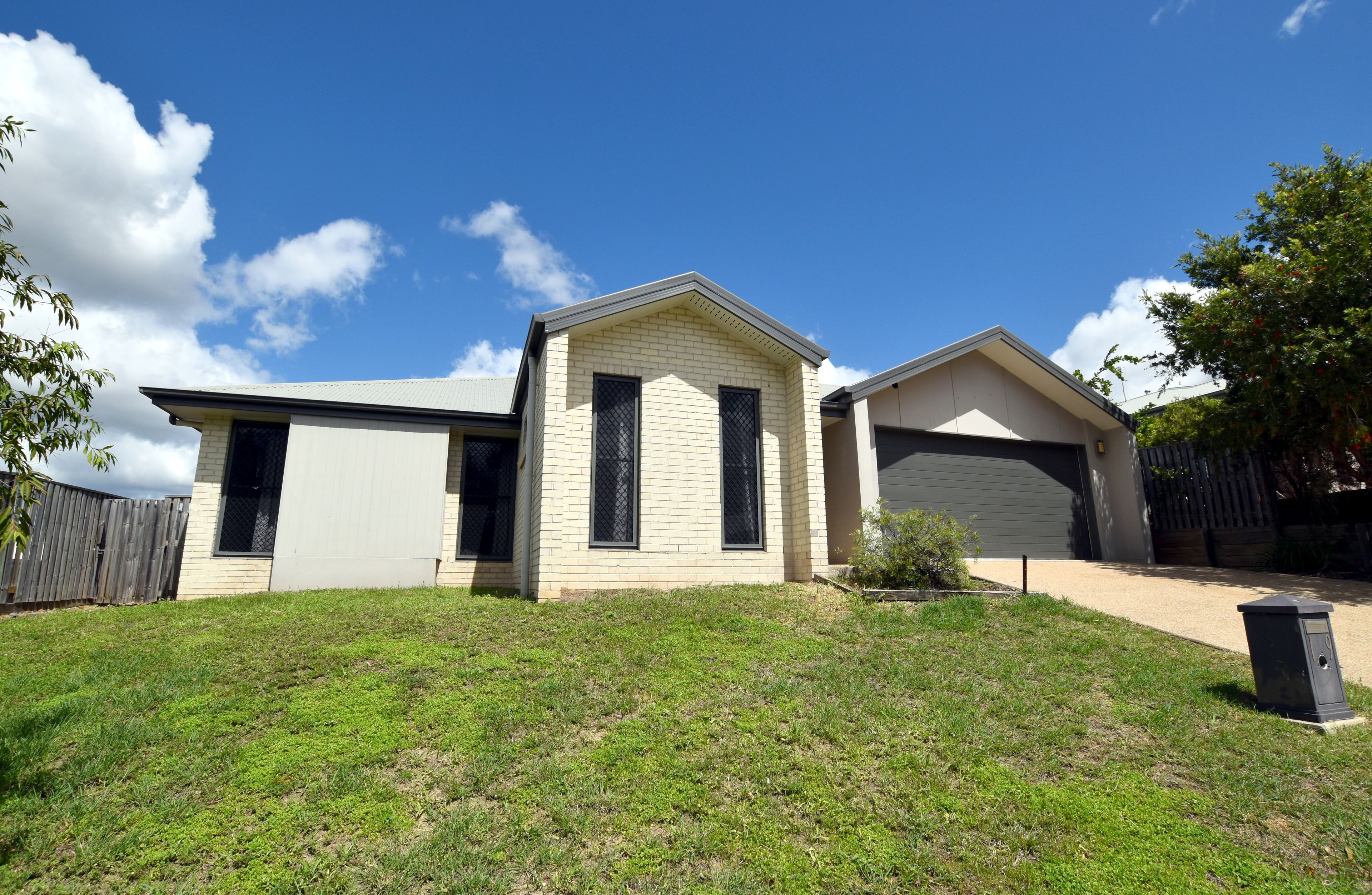 19 Sundowner Road, Clinton, QLD 4680