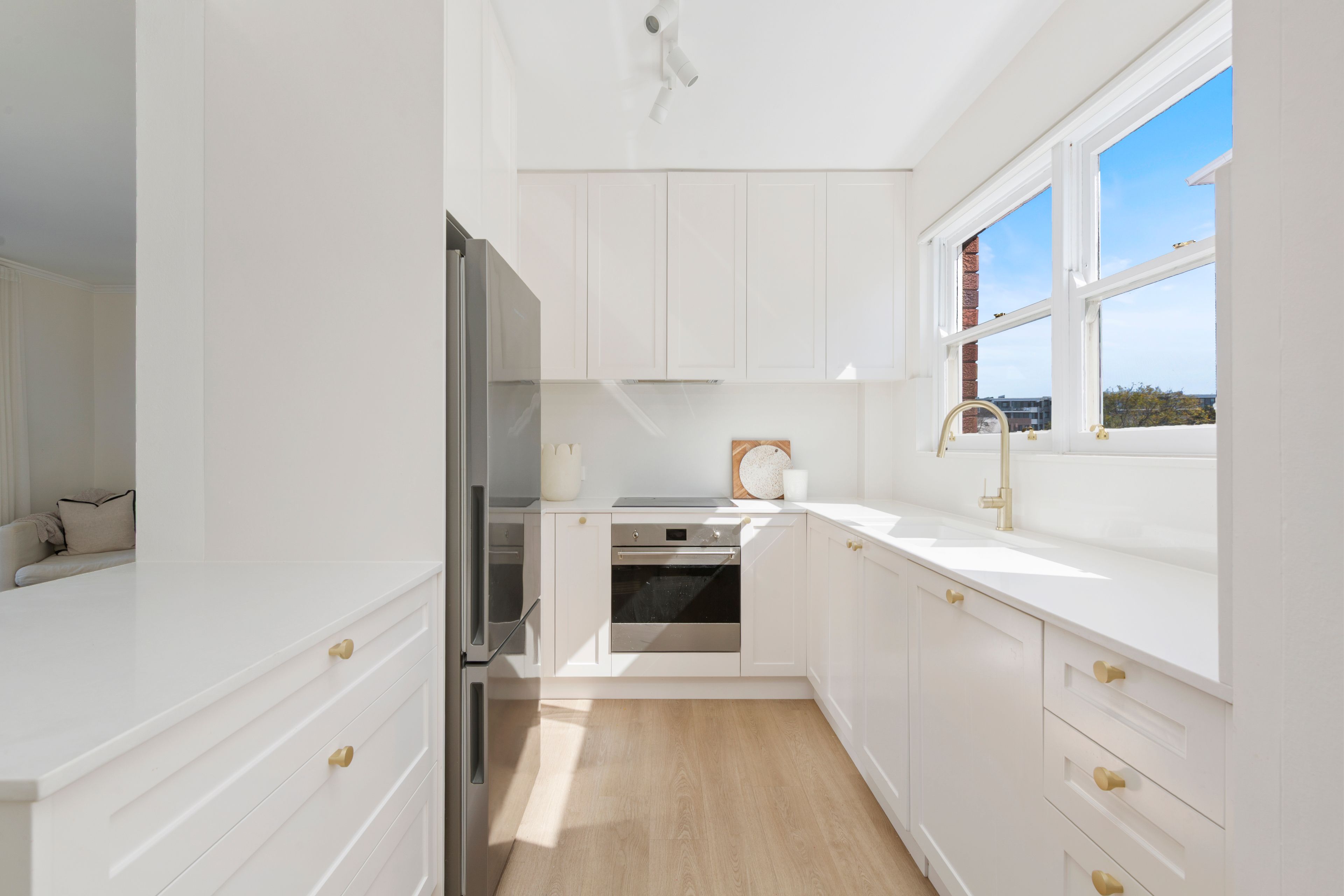 4/1 Alexandra Street — photo 3 of 8