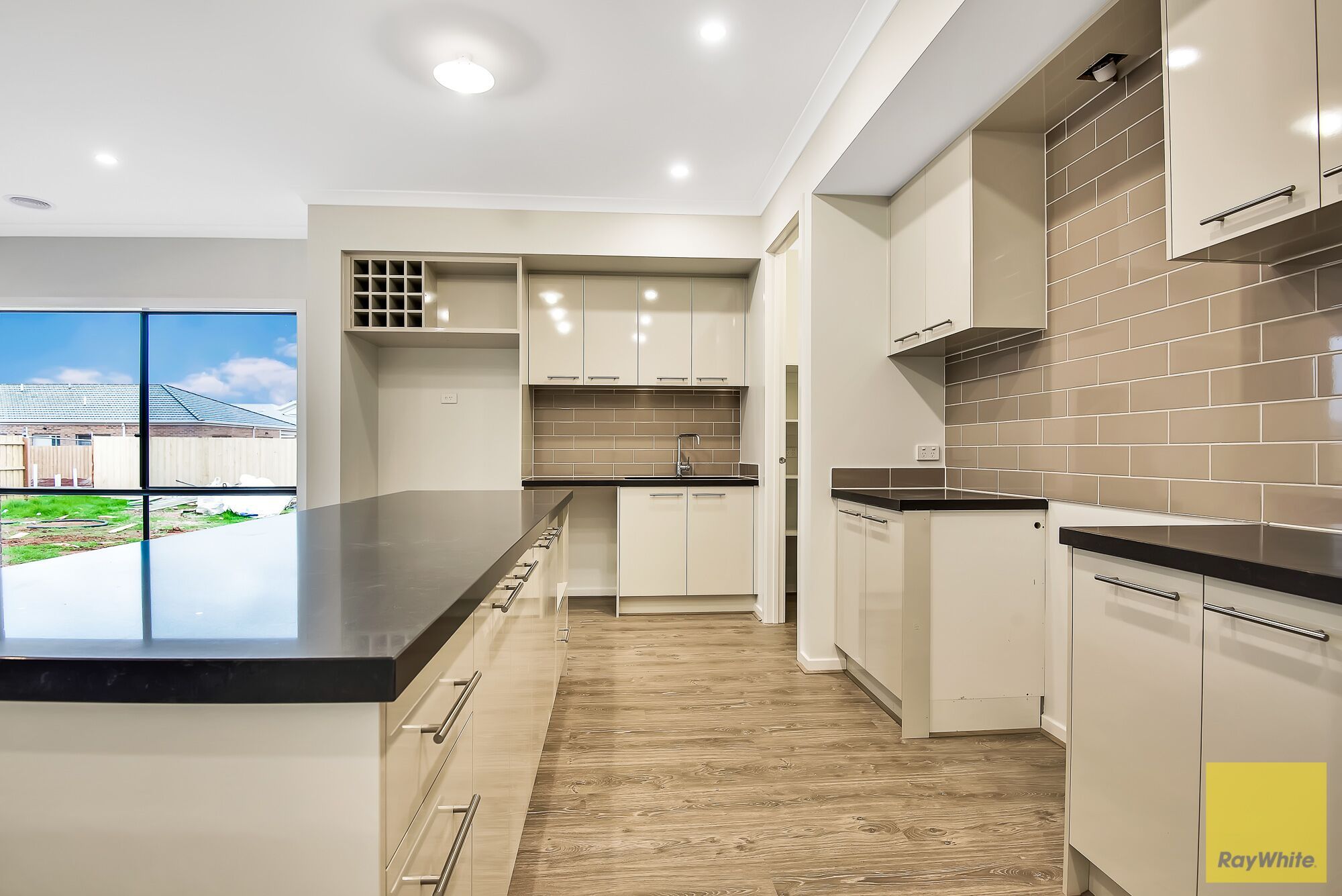 32 Aniseed Avenue, AINTREE, VIC 3336