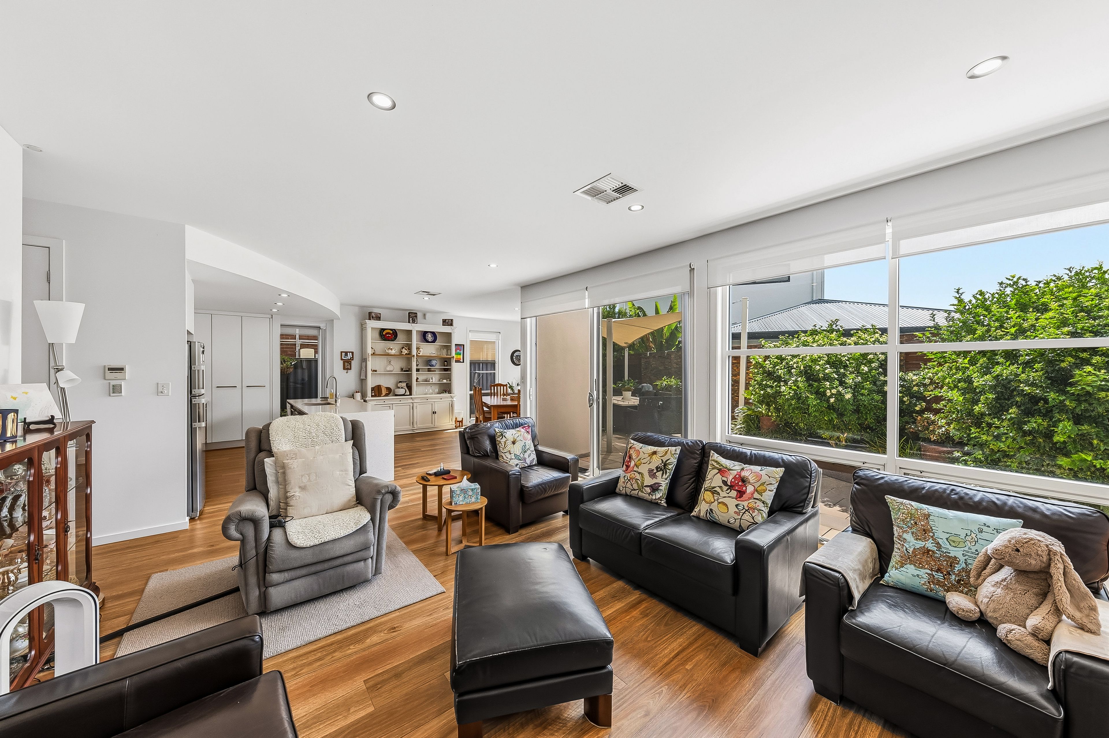 17A Sir John Marks Drive — photo 5 of 19