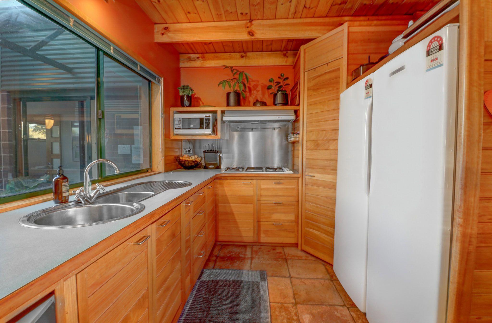 4/4 Alexander Street — photo 4 of 22