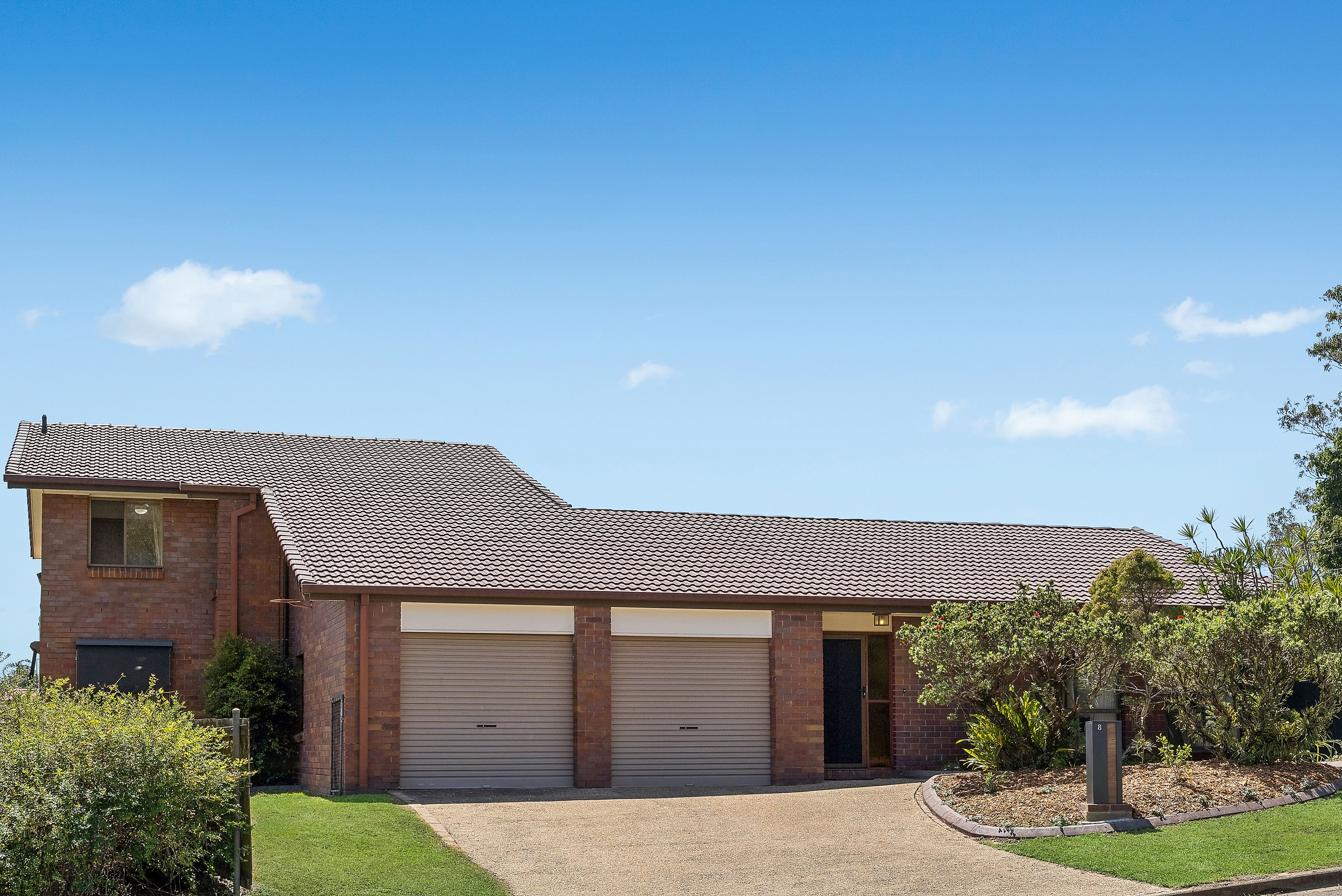 8 Ramita Street, Holland Park West, QLD 4121