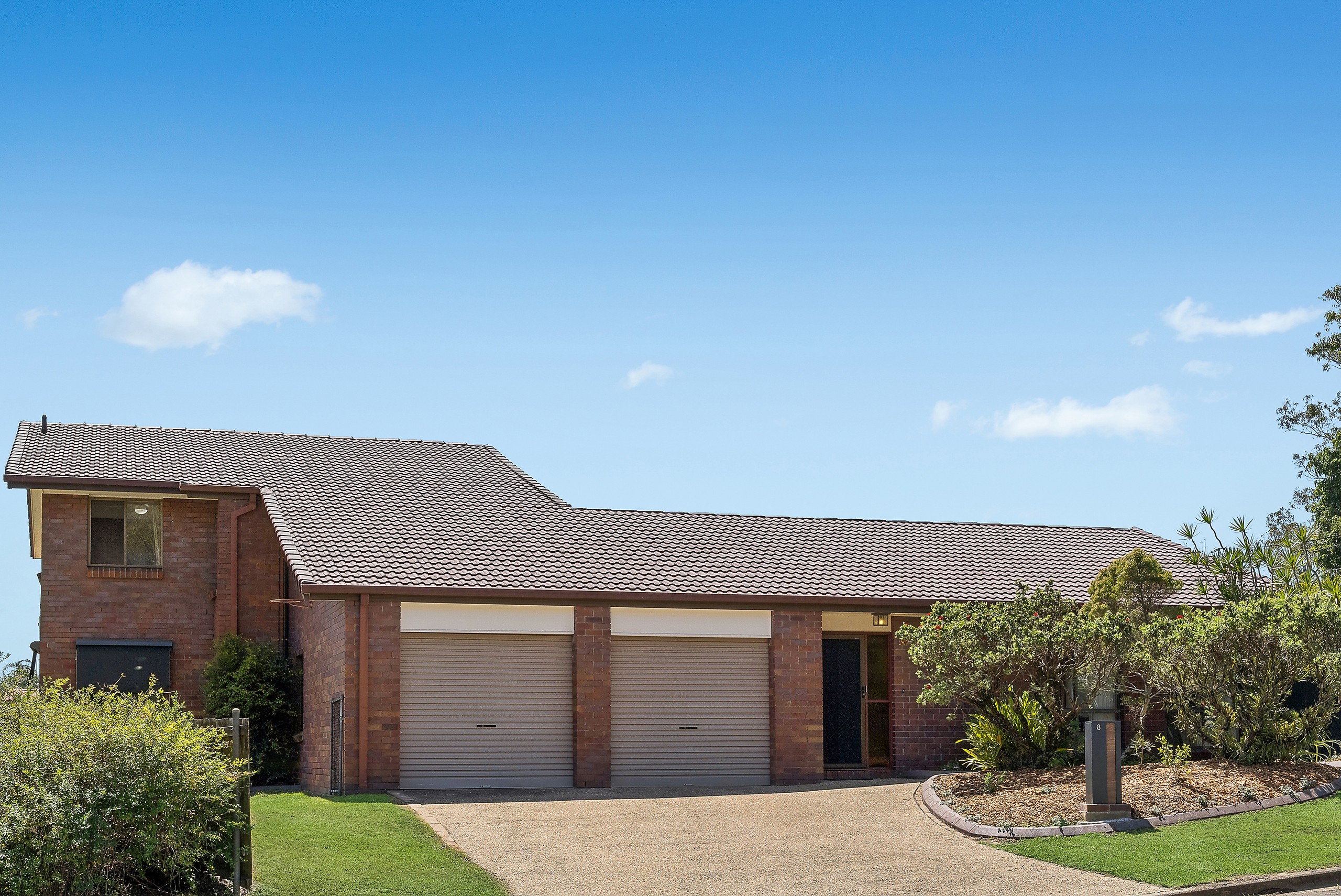 8 Ramita Street, Holland Park West, QLD 4121