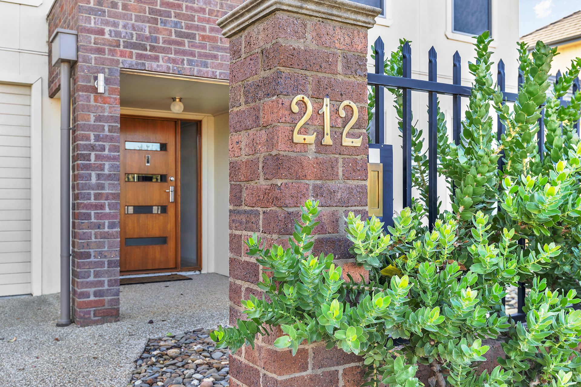 212 McKinlay Street — photo 18 of 23