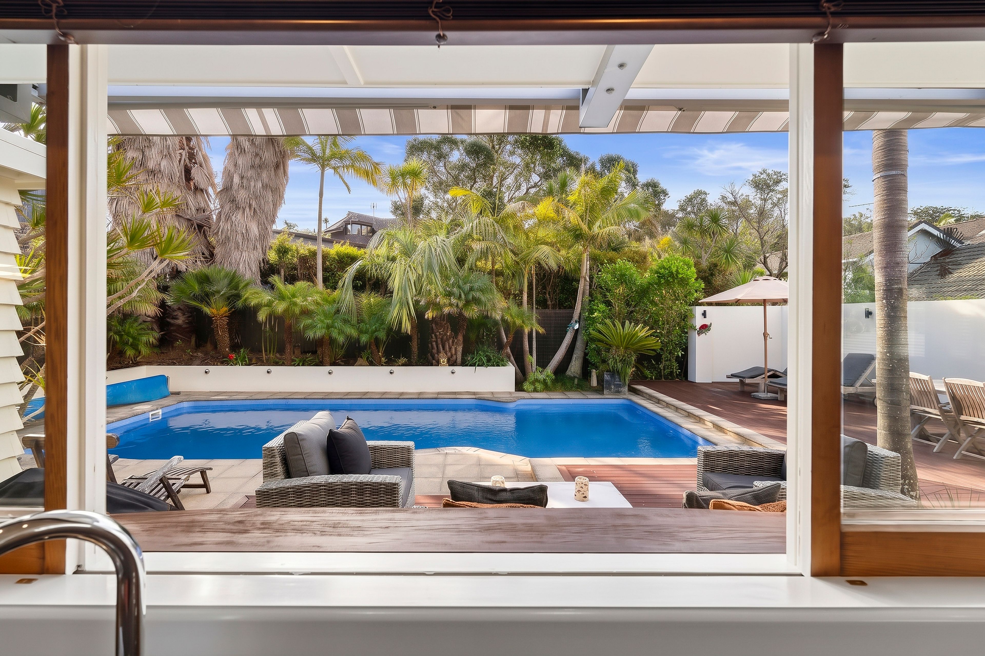 6 The Esplanade, Campbells Bay, North Shore City