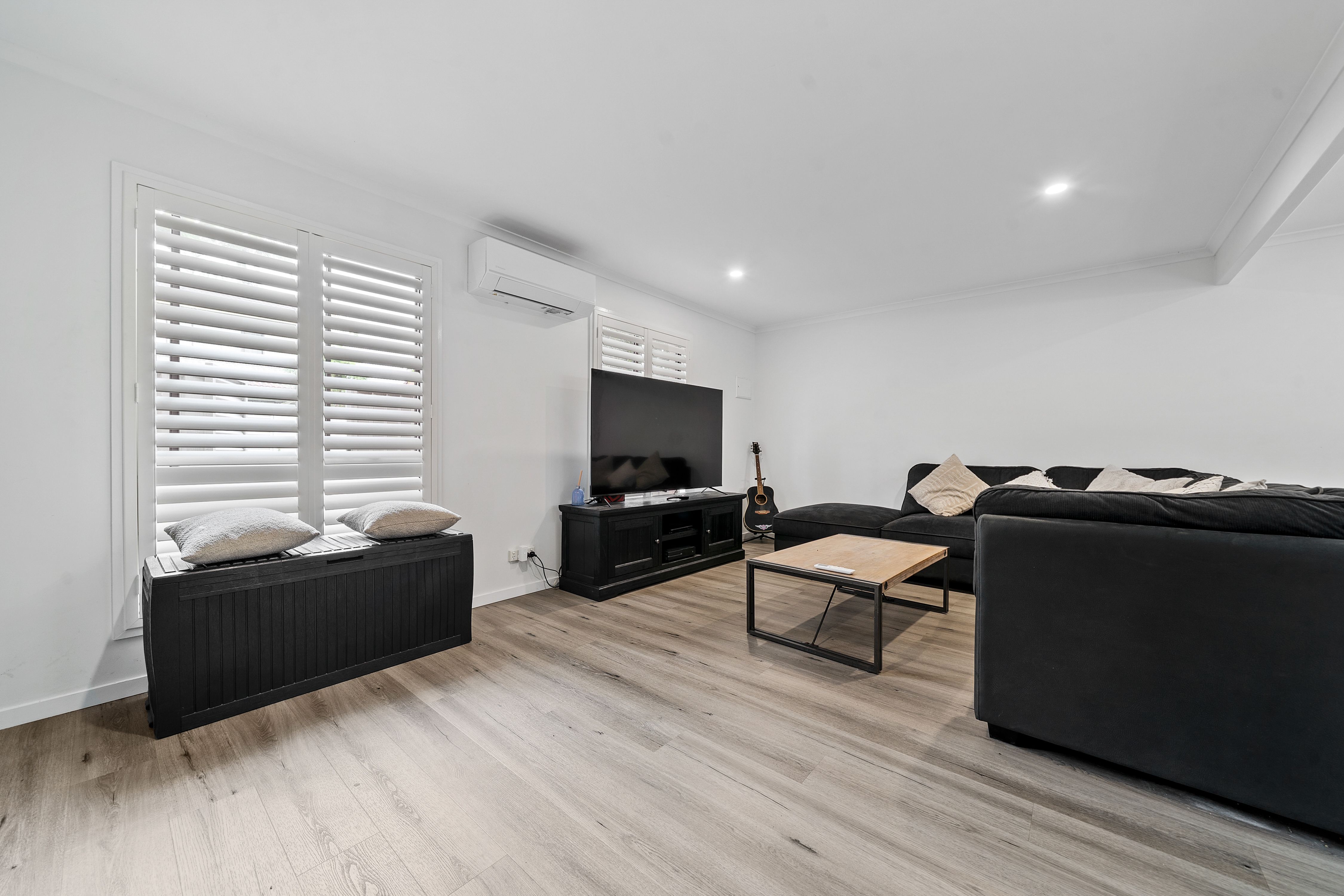 34/127 Barbaralla Drive — photo 6 of 21