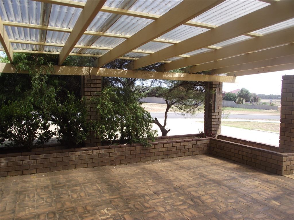 4 Delmage, Dongara, WA 6525