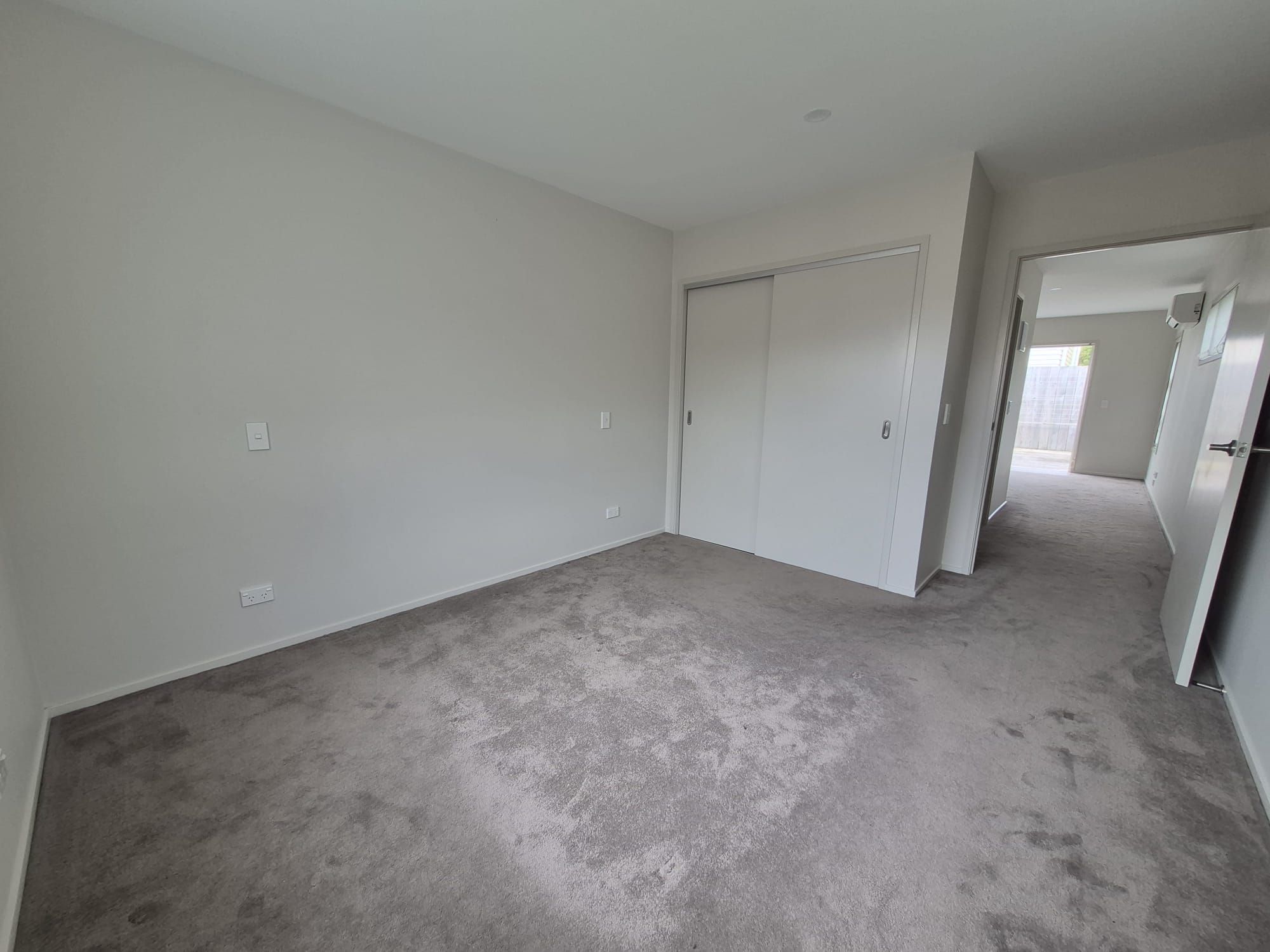 1 Bedroom Unit, Beachlands 5