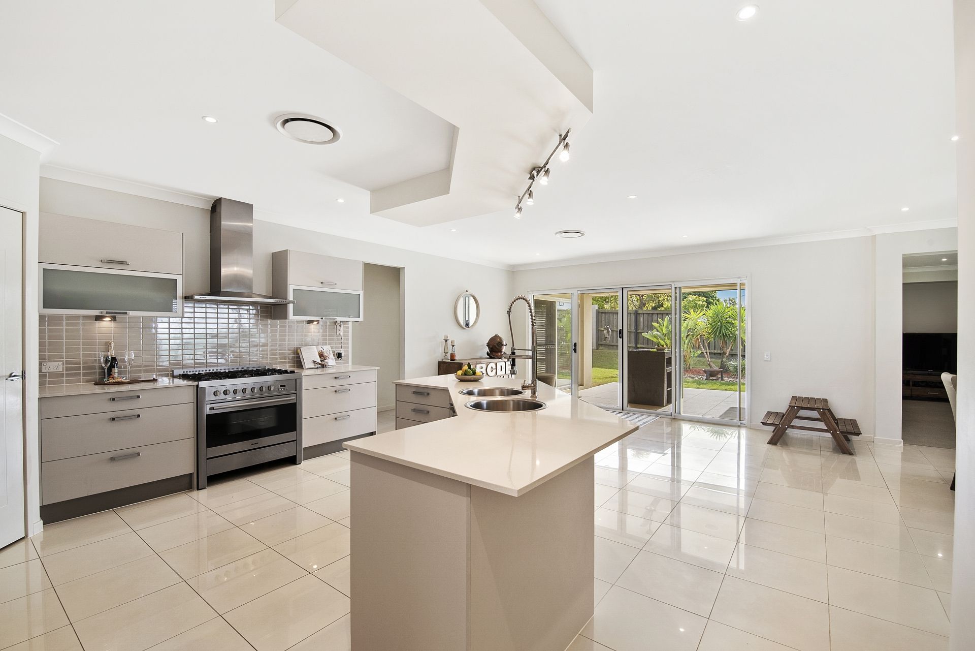 3 Eaton Close, North Lakes, QLD 4509