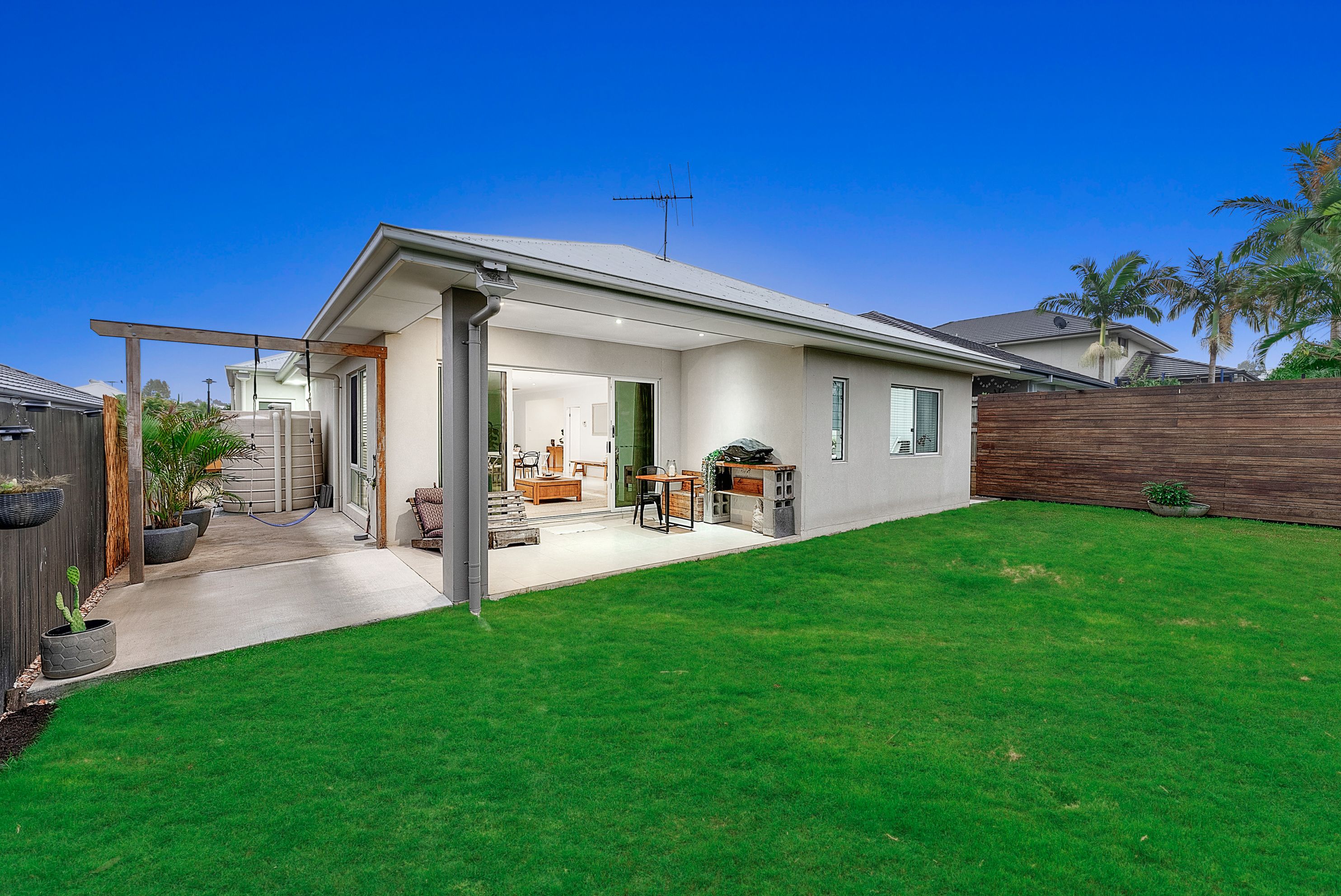8 Couples Street, North Lakes, QLD 4509
