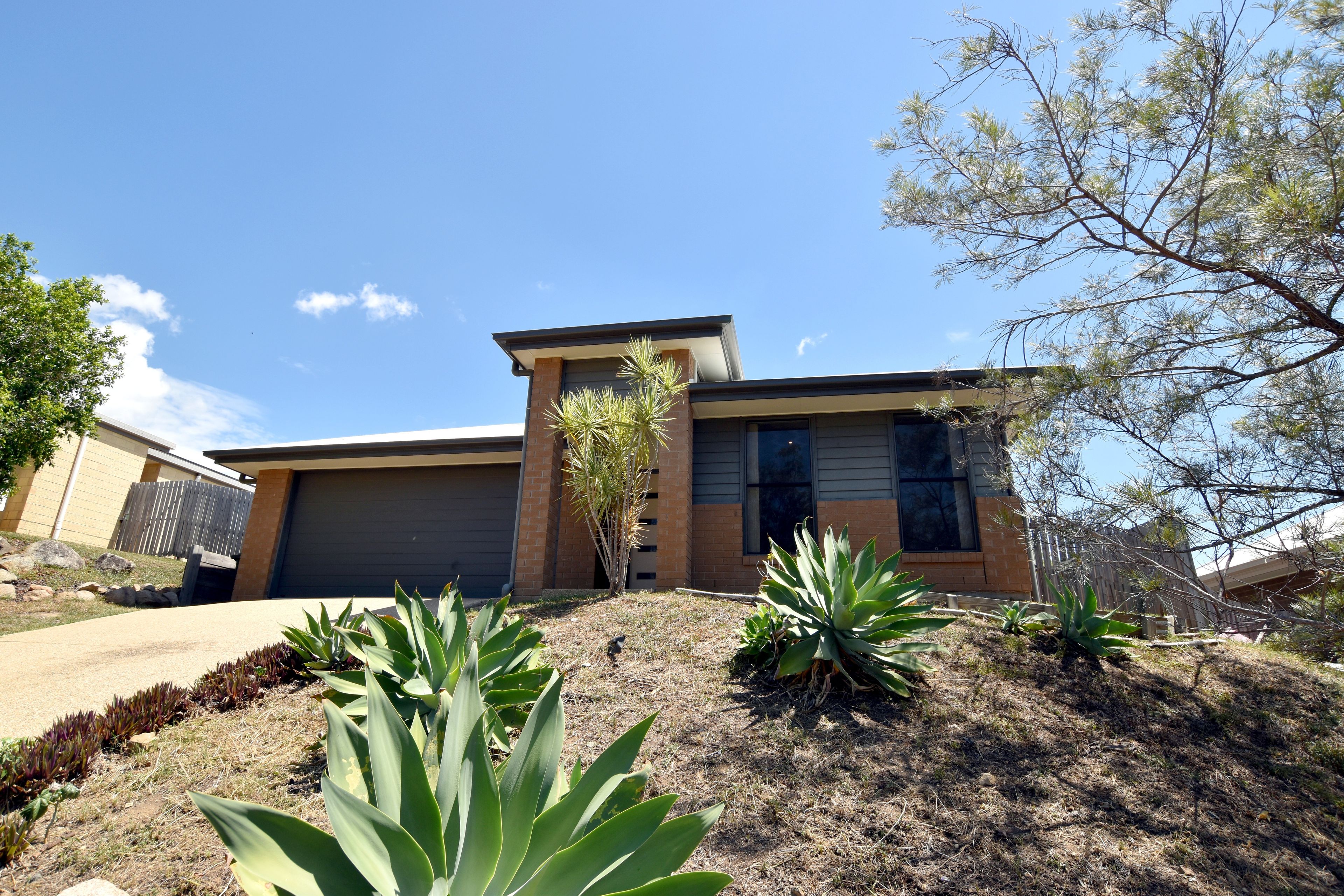 30 Liriope Drive, Kirkwood, QLD 4680