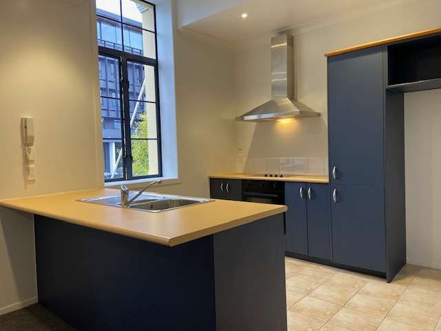 313c Victoria Street photo 1