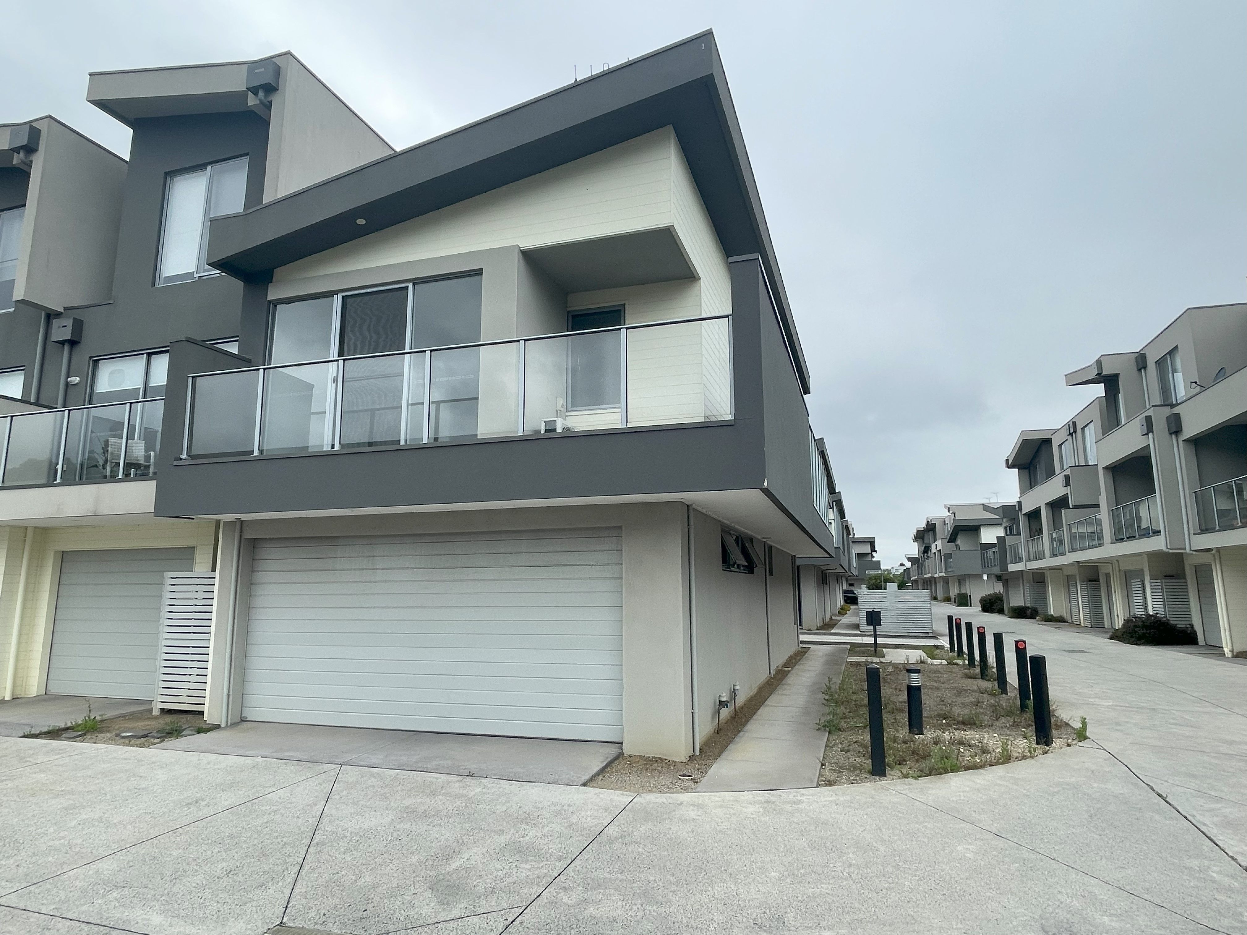 6 Zara Court — photo 12 of 12