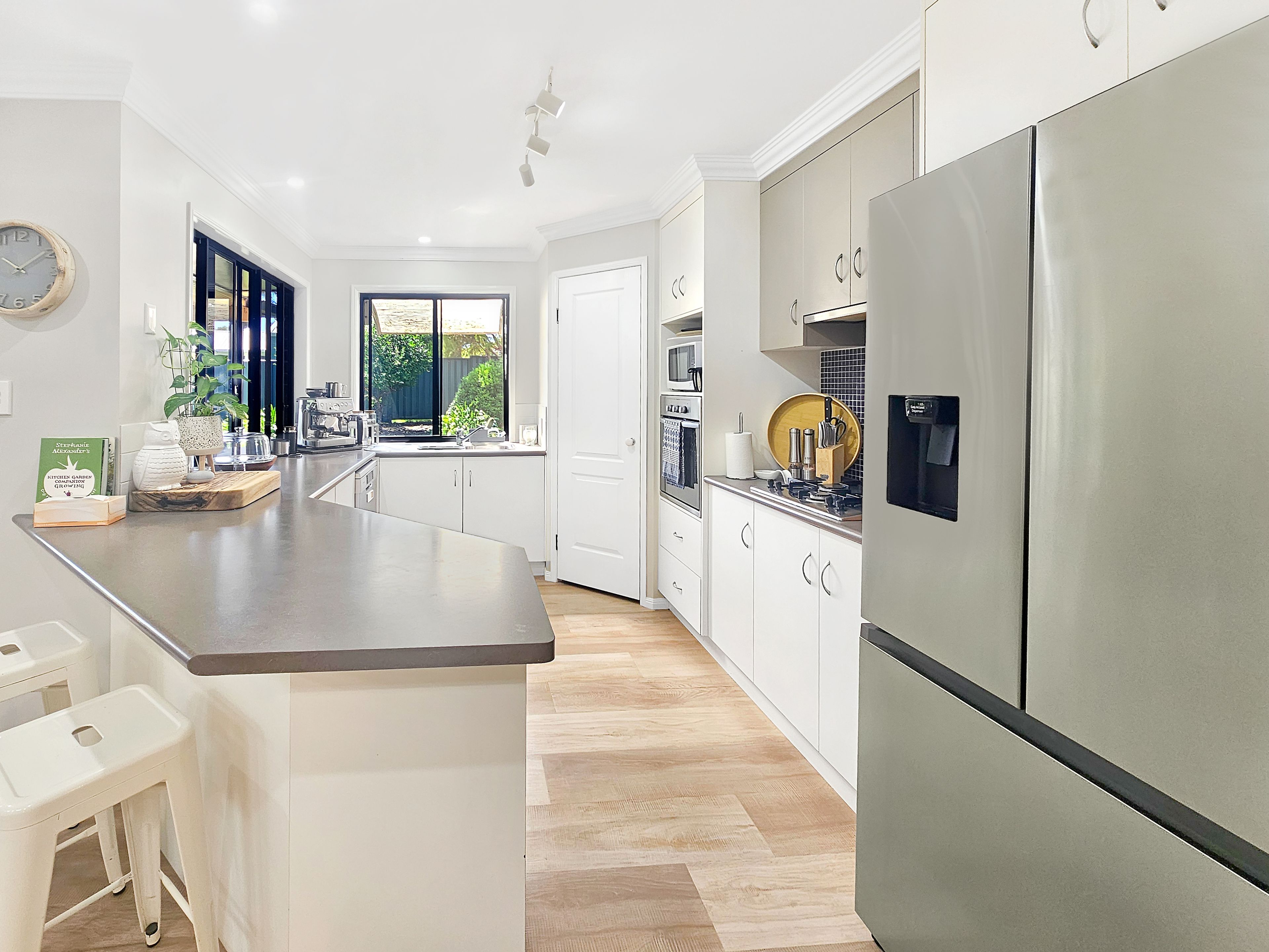 6 Matthew Court, Crows Nest, QLD 4355