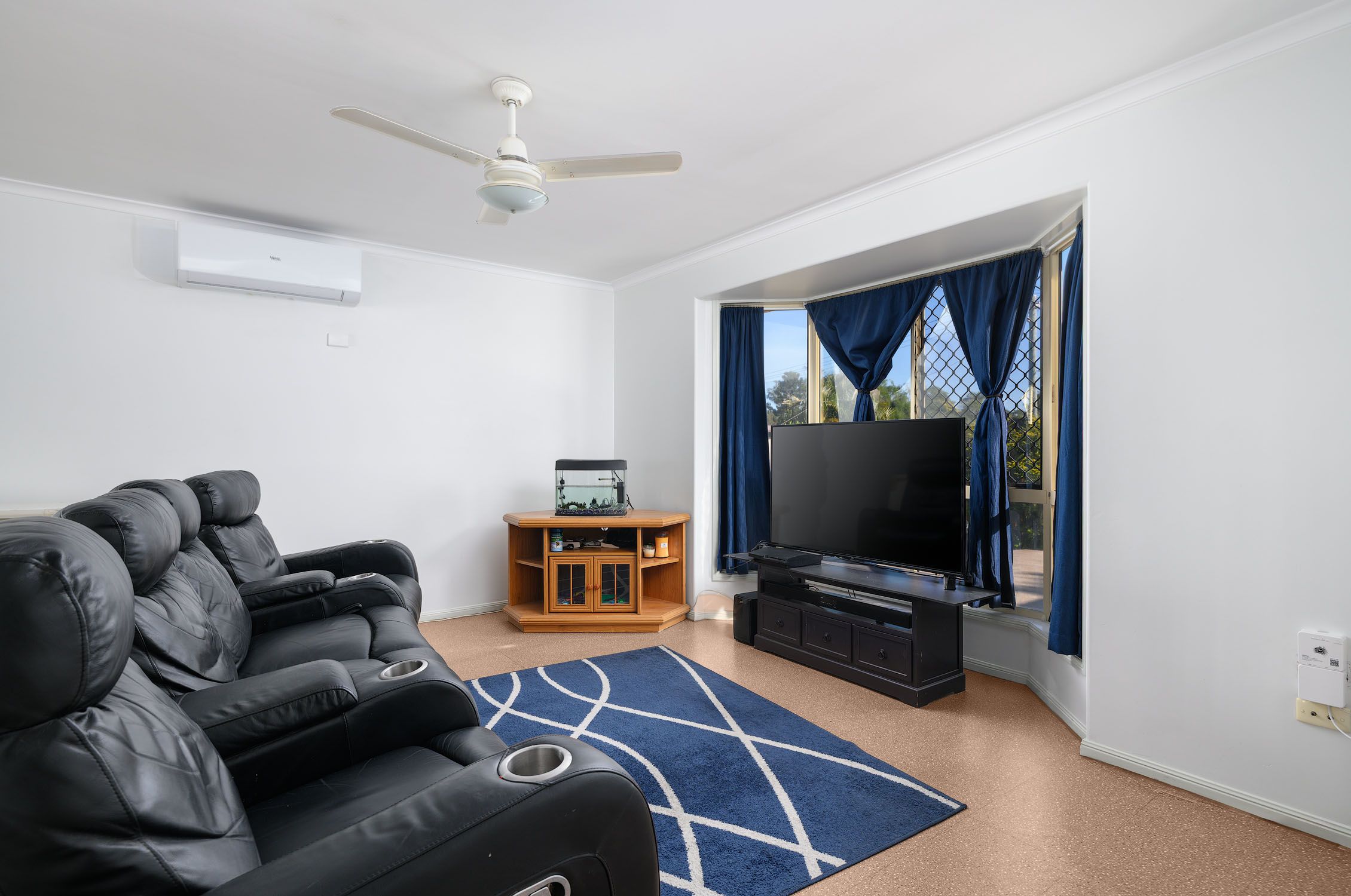 14 Venardos Drive — photo 3 of 15