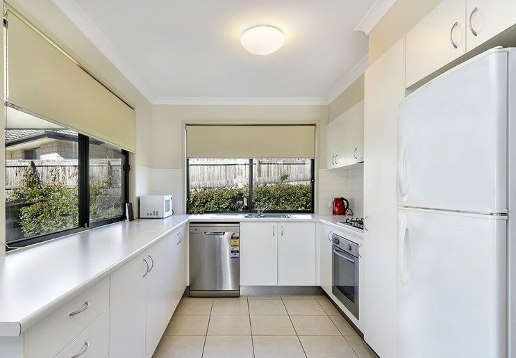 17 Alton Towers Street, Springfield Lakes, QLD 4300