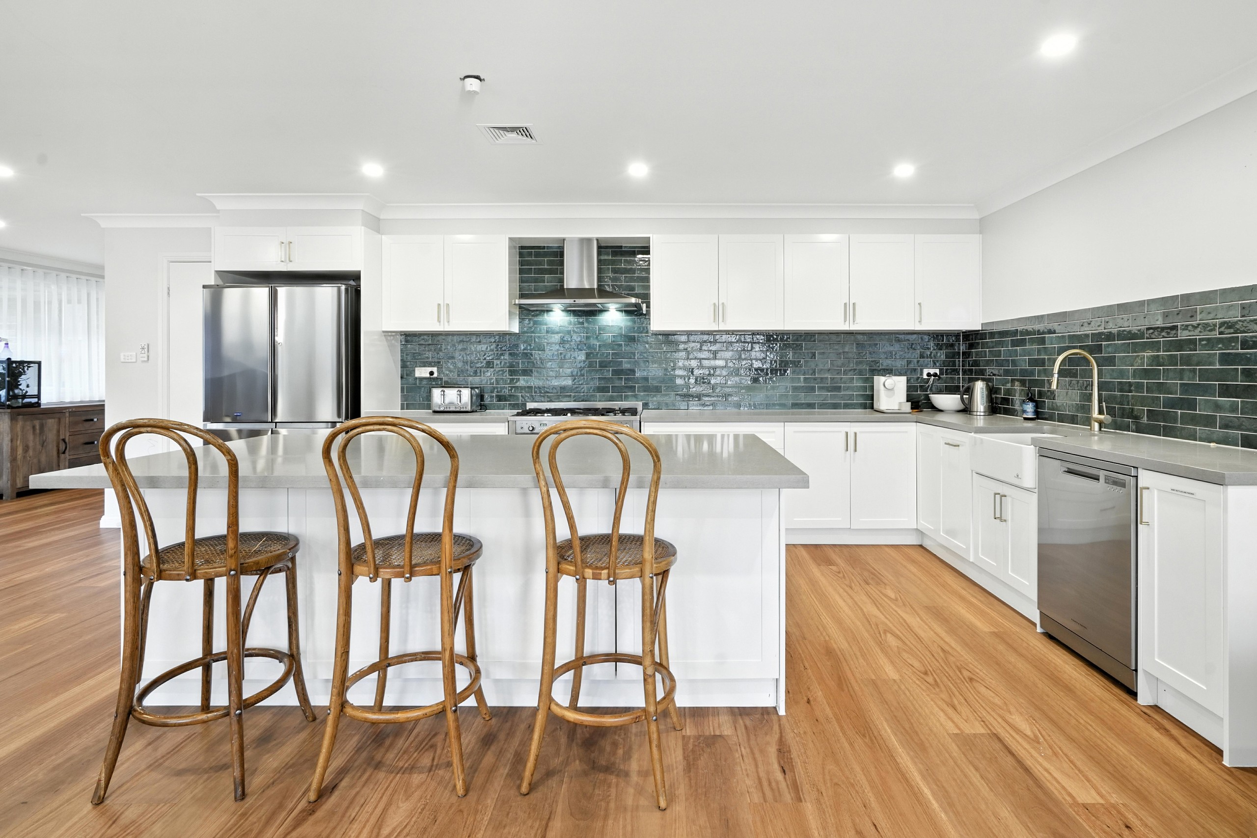 6 Avalon Crescent, Glenmore Park, NSW 2745