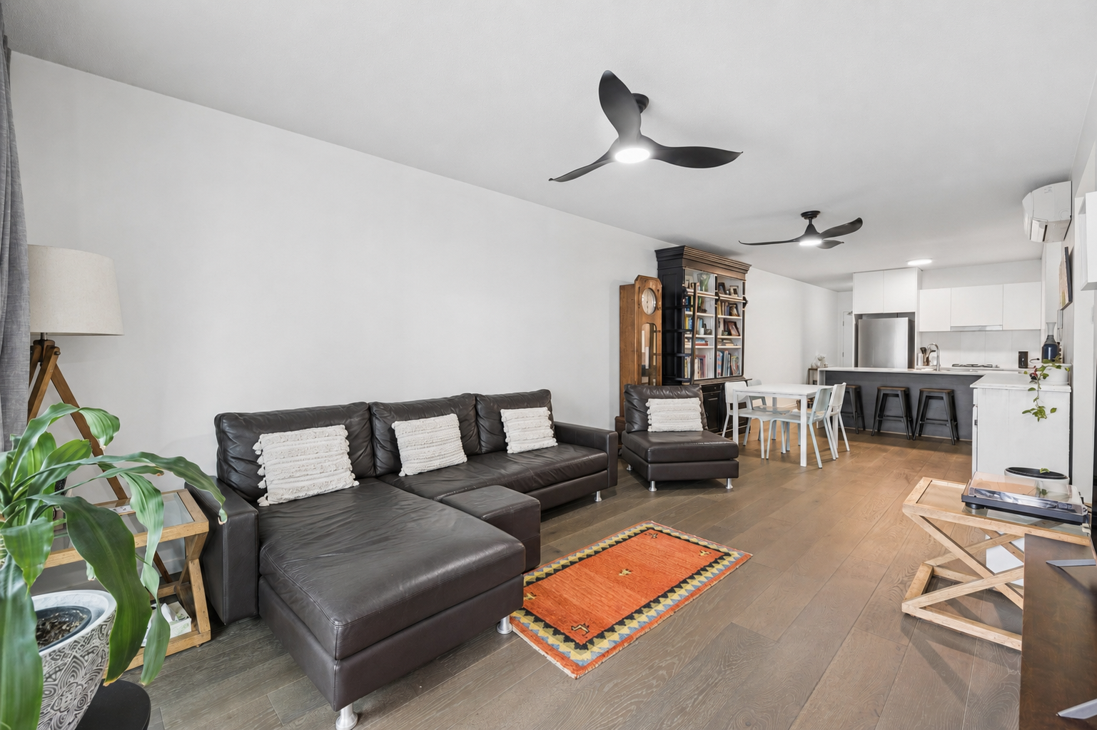 704/53 Wyandra Street — photo 4 of 22
