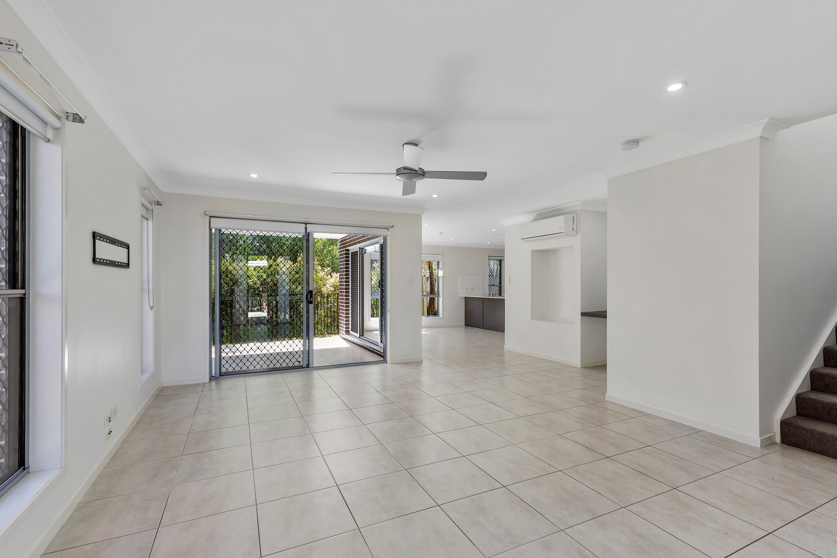 5 Pacific Place, Pacific Pines, QLD 4211
