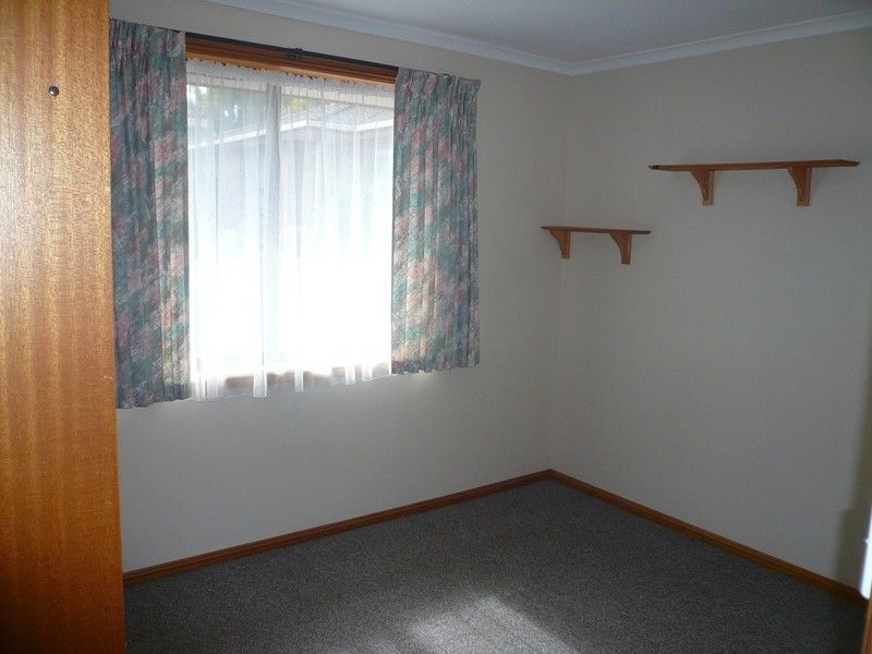 2/38-40 Parklands Parade — photo 6 of 7
