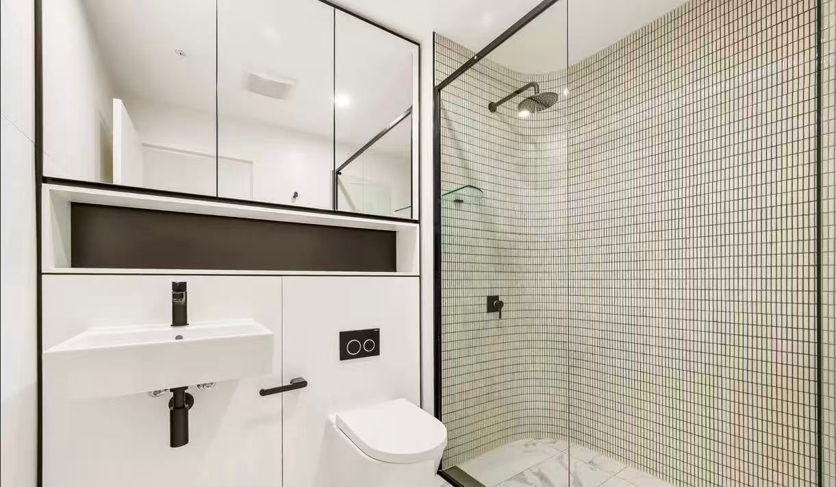 211/1B Lemon Tree Ave — photo 7 of 11