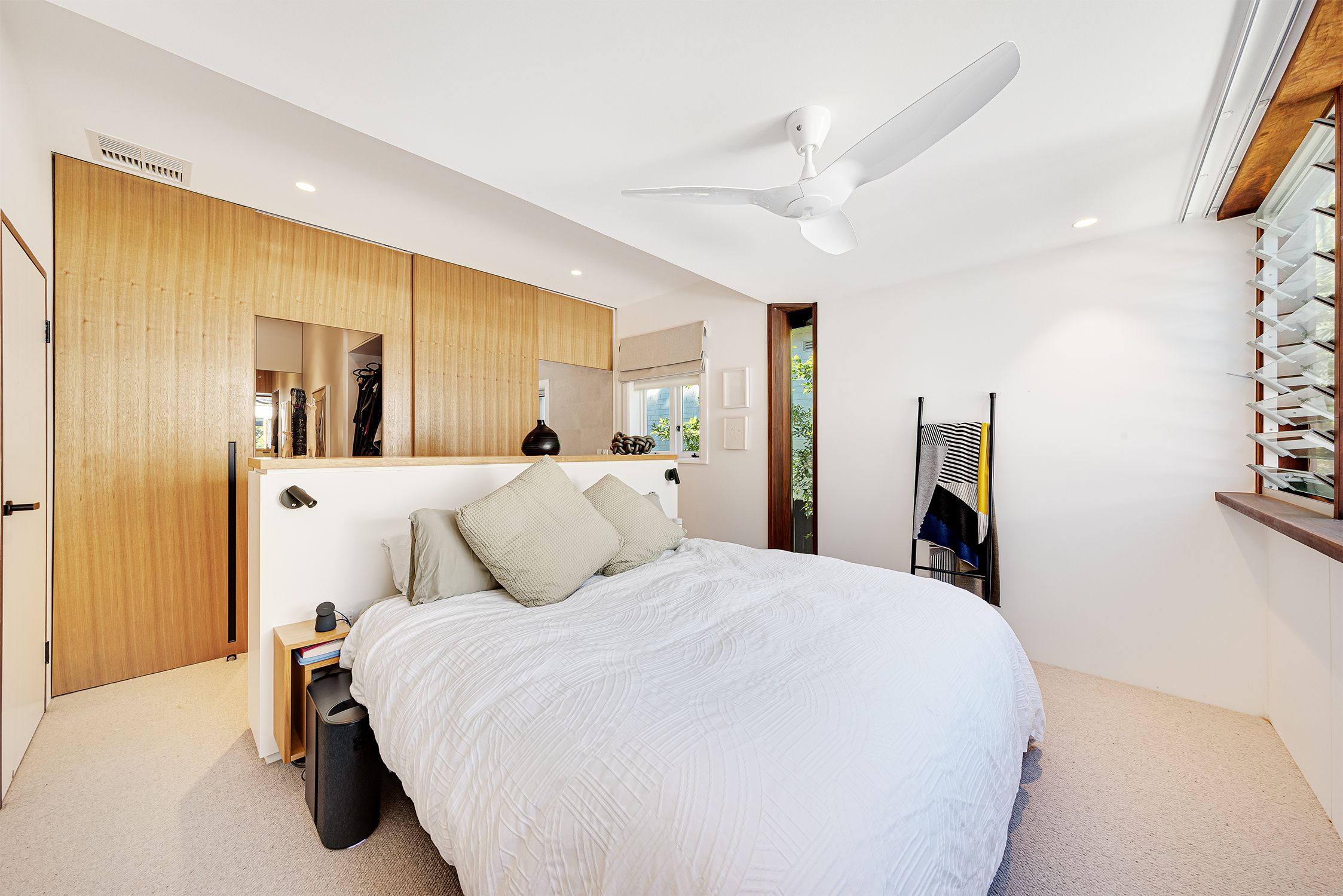 32 Robert Street — photo 8 of 17