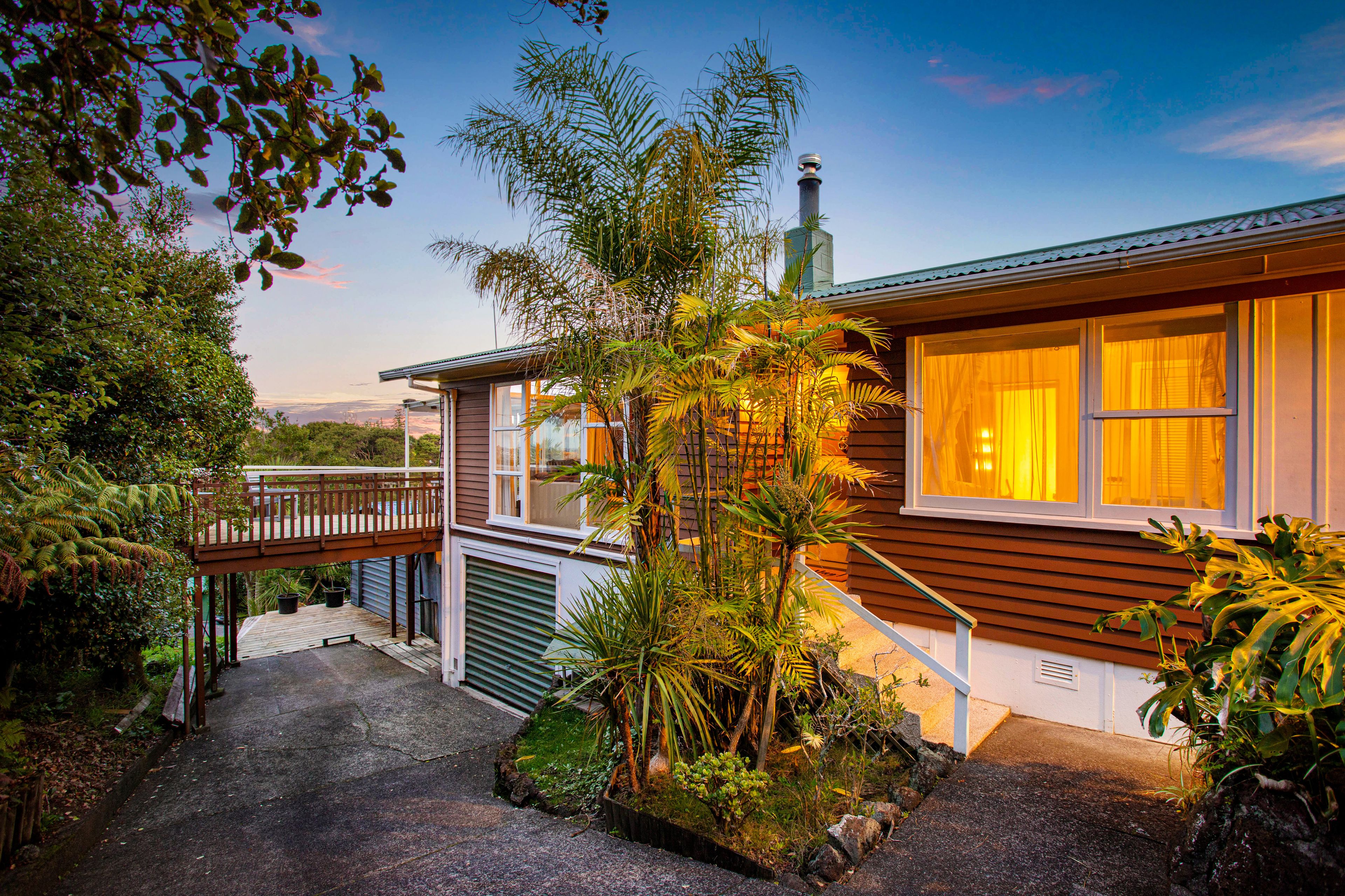 204 Old Titirangi Road, Titirangi, Waitakere City