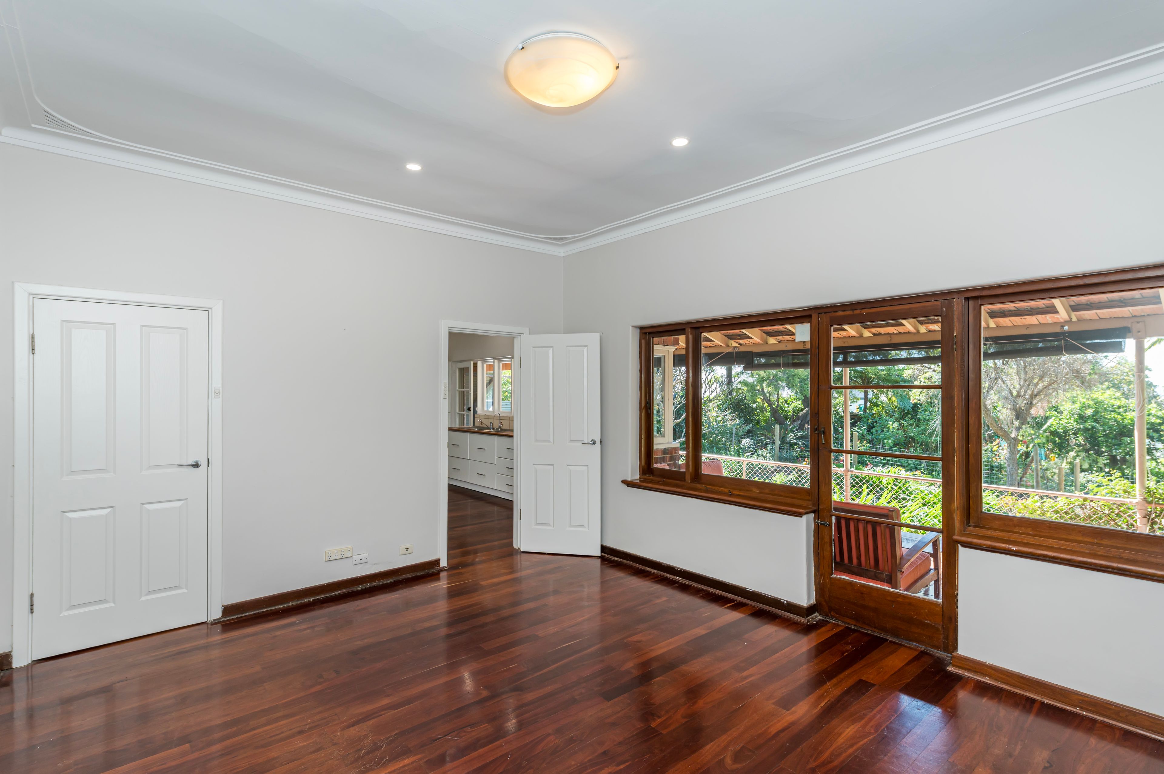 82 Banksia Street — photo 6 of 25