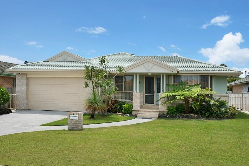 27 Gumnut Road, Yamba NSW 2464
