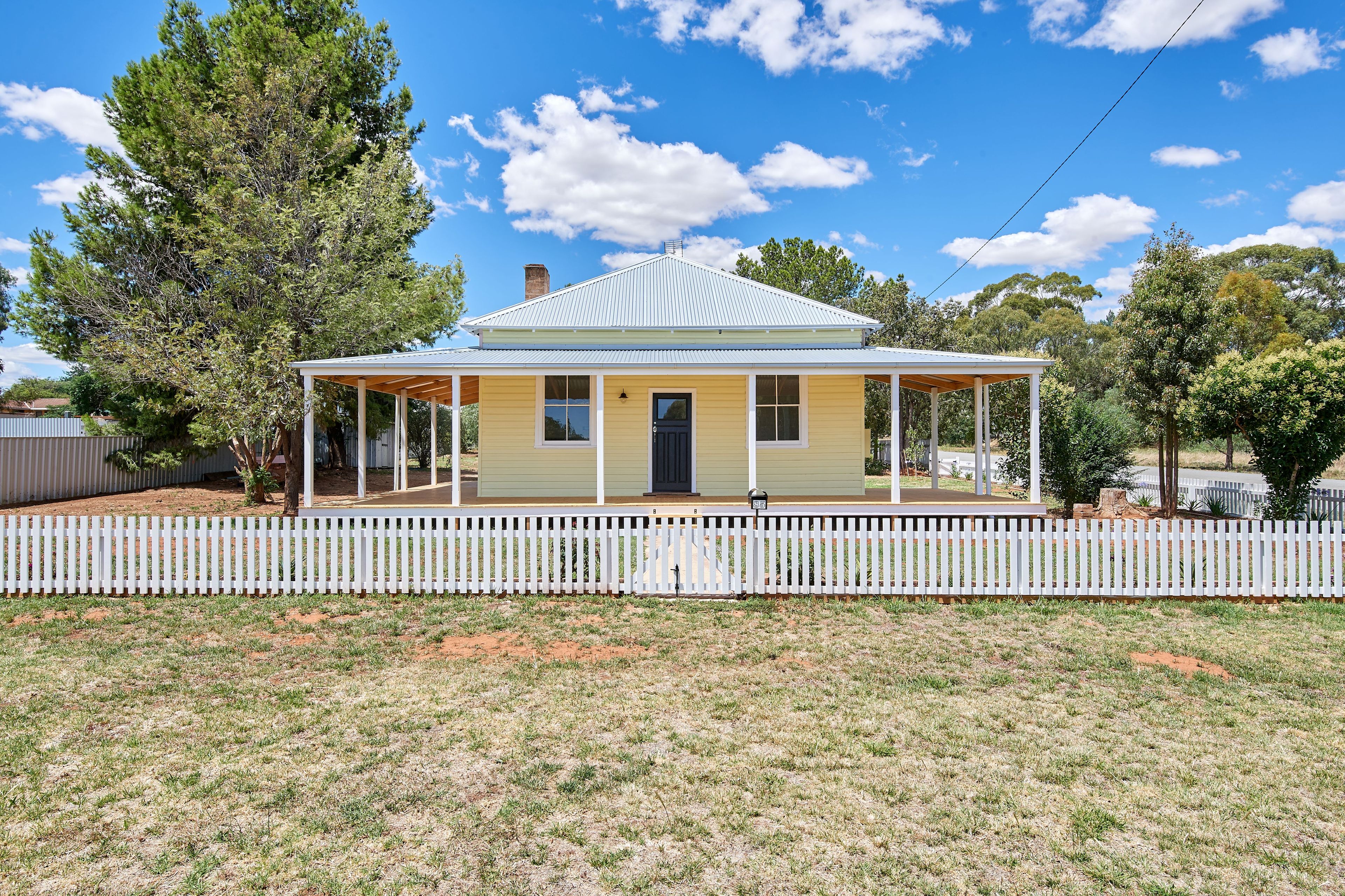 85 Wallace Street, Coolamon NSW 2701