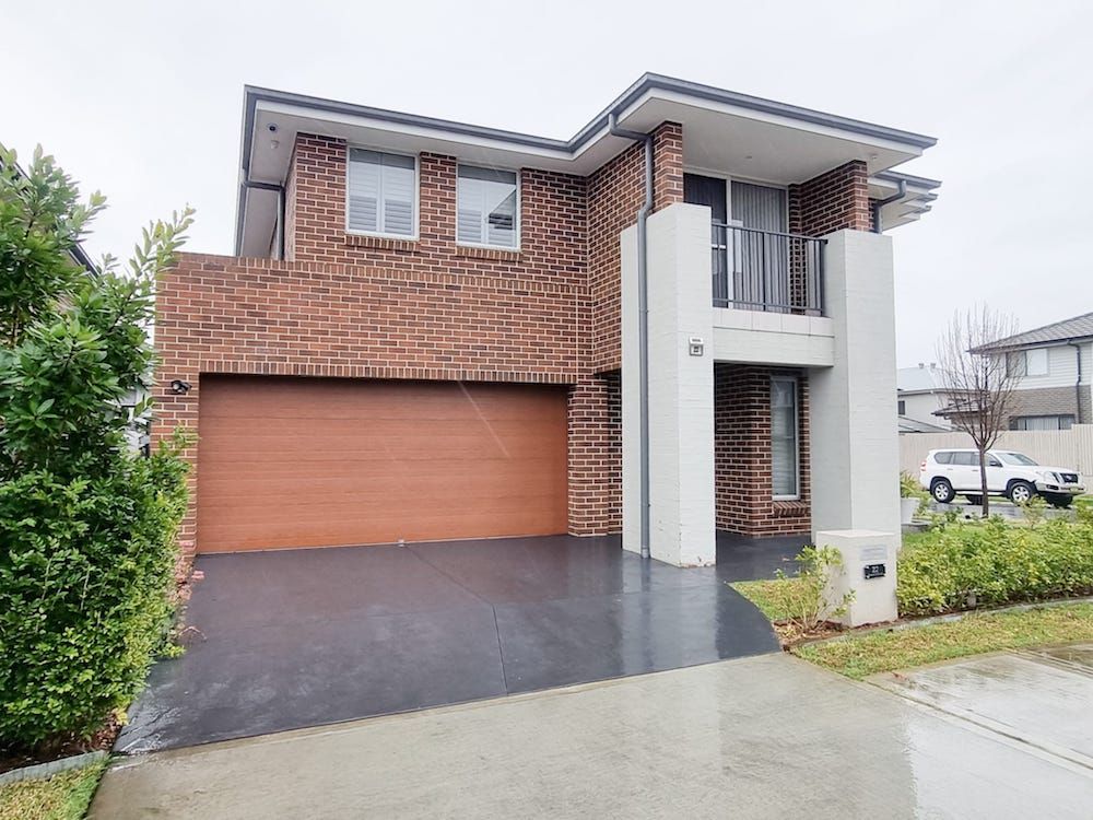 22 Bowen Circuit, GLEDSWOOD HILLS, NSW 2557