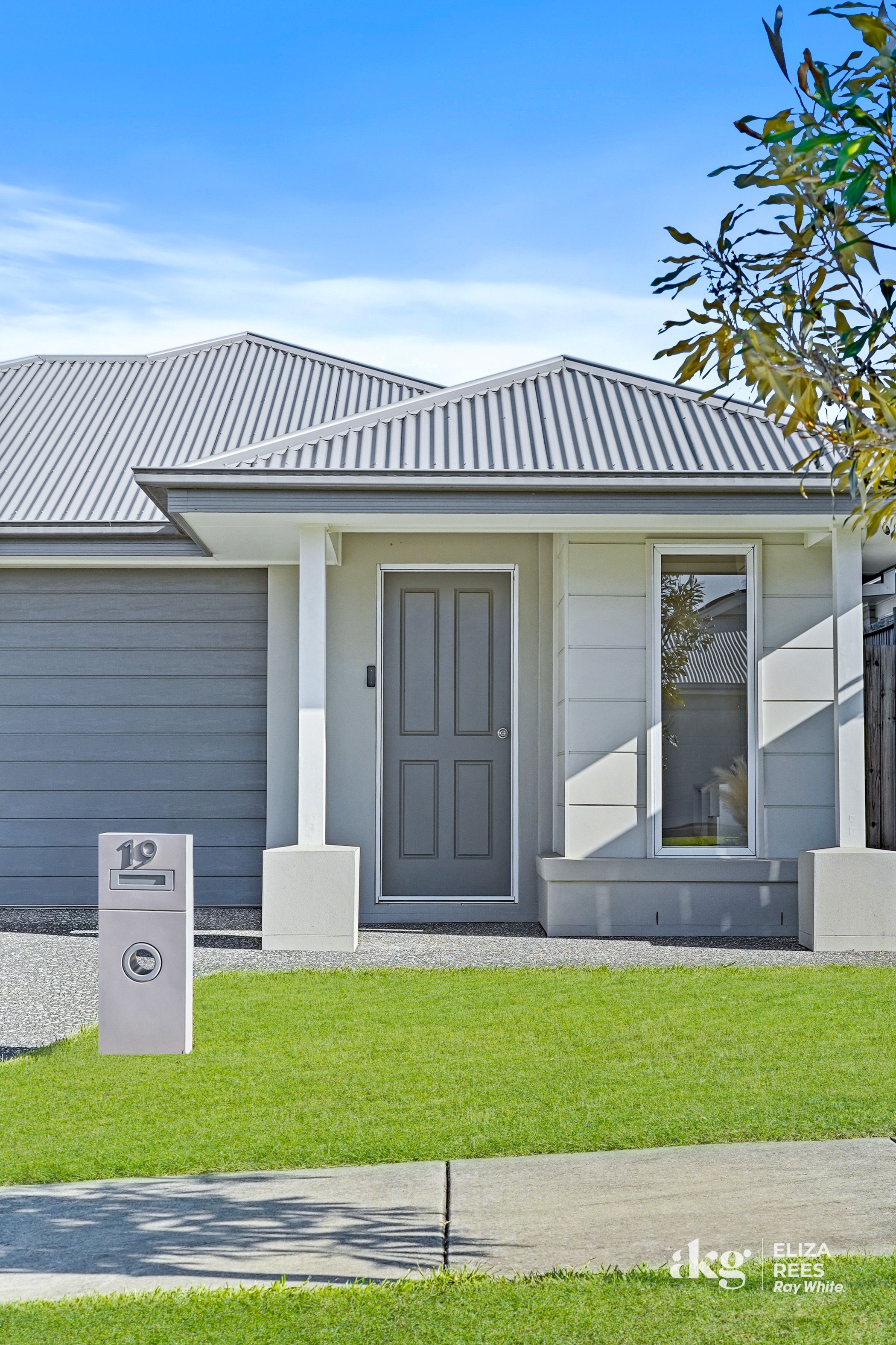 19 Lemon Crescent, Greenbank, QLD 4124