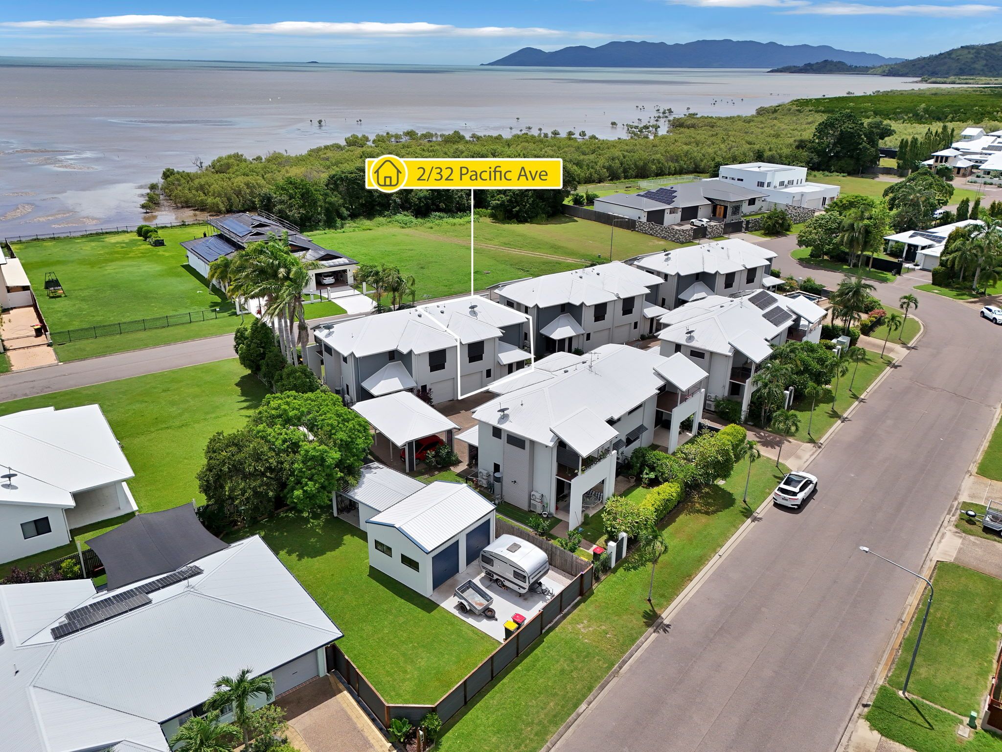 2/32 Pacific Avenue, Bushland Beach, QLD 4818