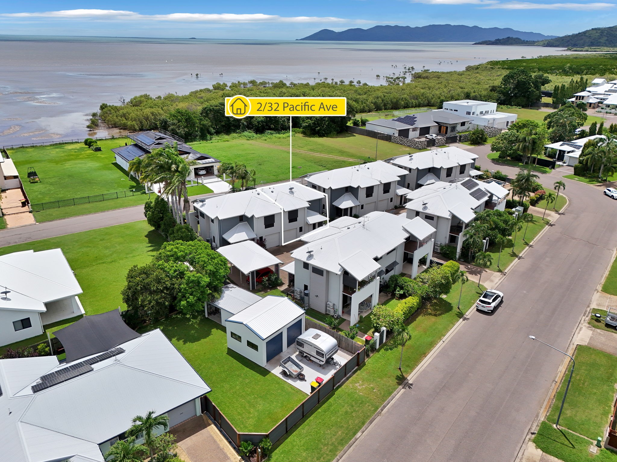2/32 Pacific Avenue, Bushland Beach, QLD 4818