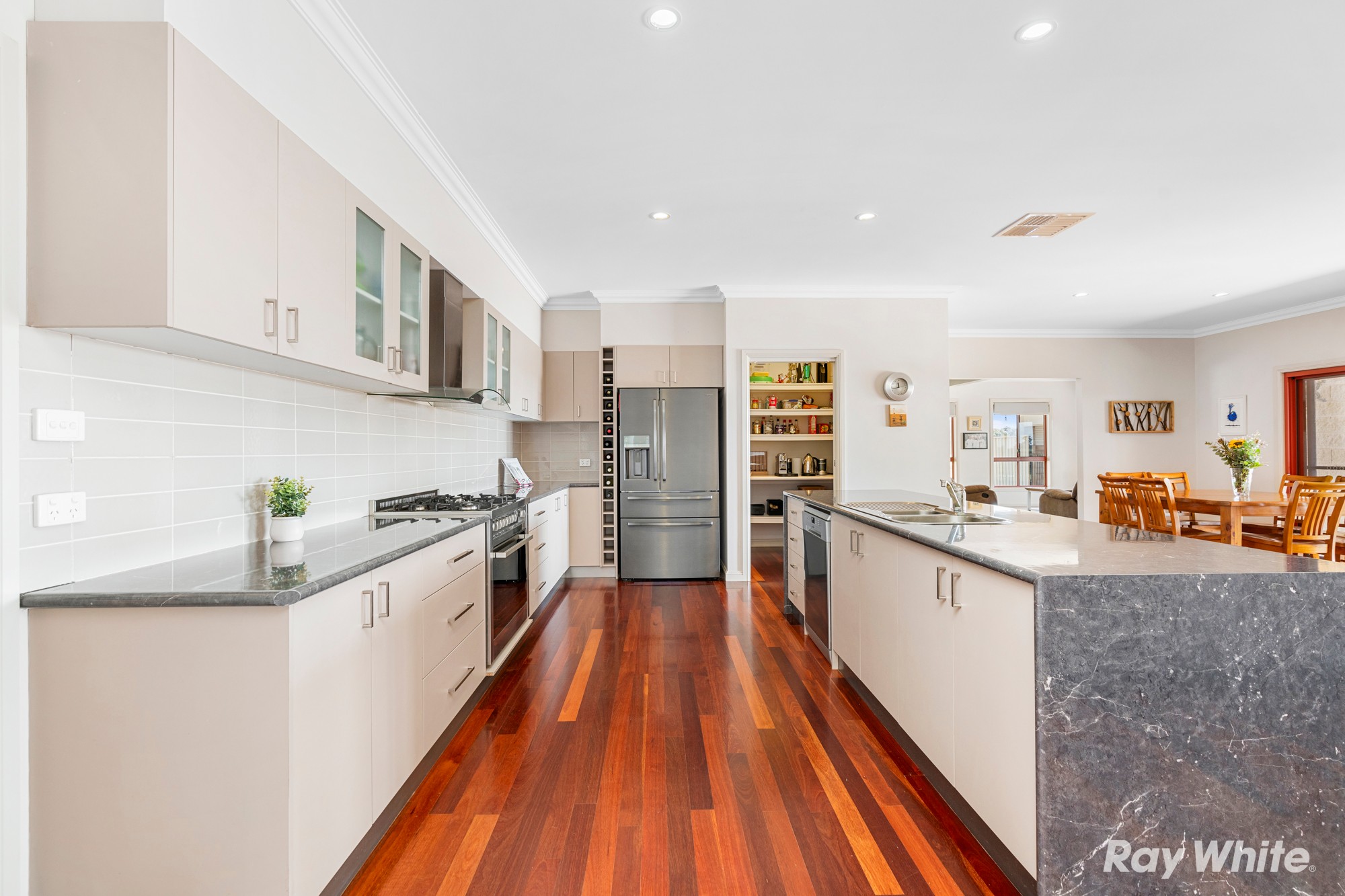 300 Ardlethan Road, Coolamon, NSW 2701