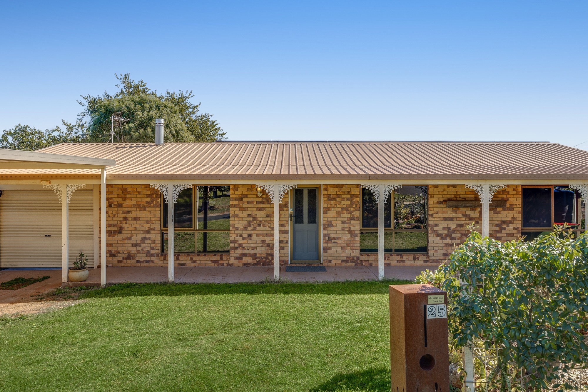 25 Kurrajong Street, Newtown, QLD 4350