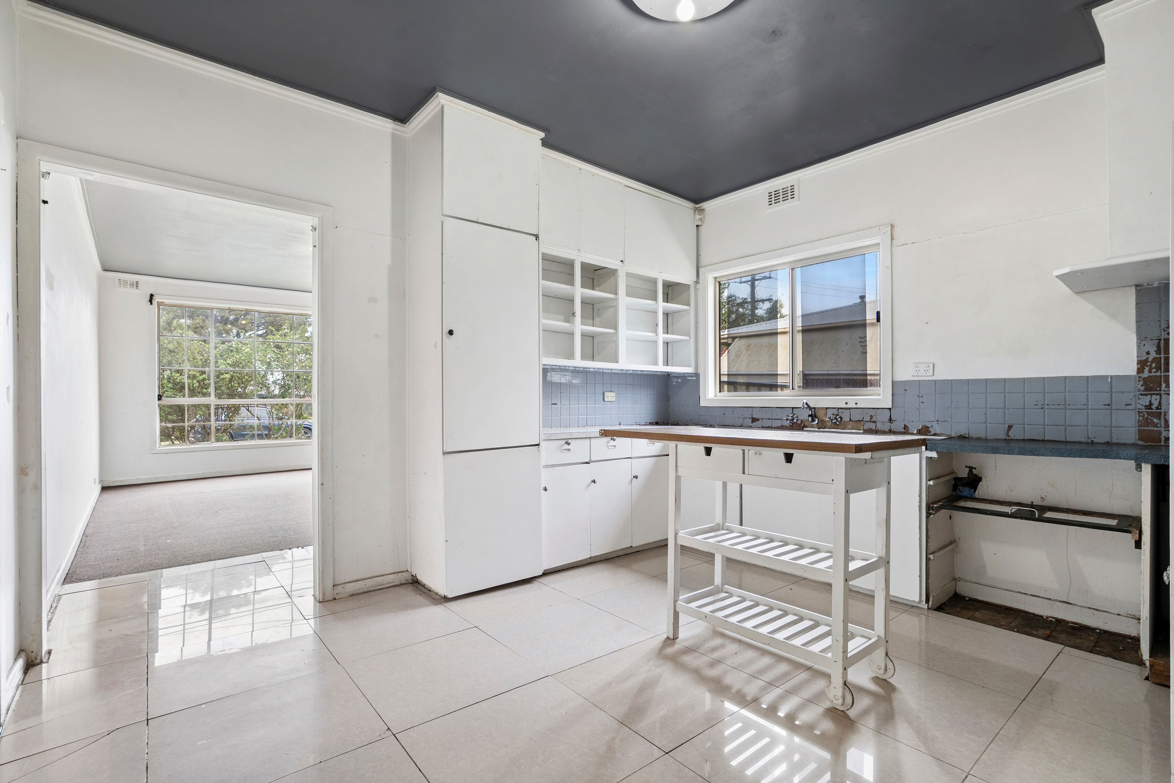 66 Alkira Avenue — photo 4 of 10