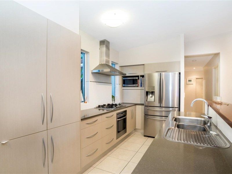 41 Muller Street, Palm Cove, QLD 4879