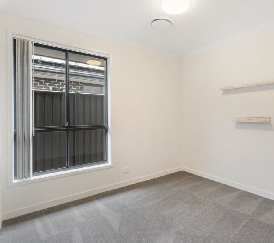 18 Pennewaard Street — photo 5 of 15