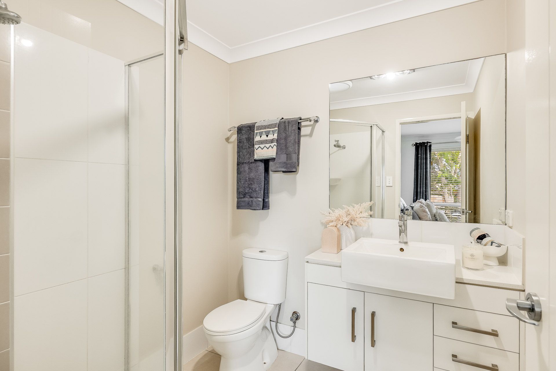 1/16 Rivett Street — photo 10 of 17