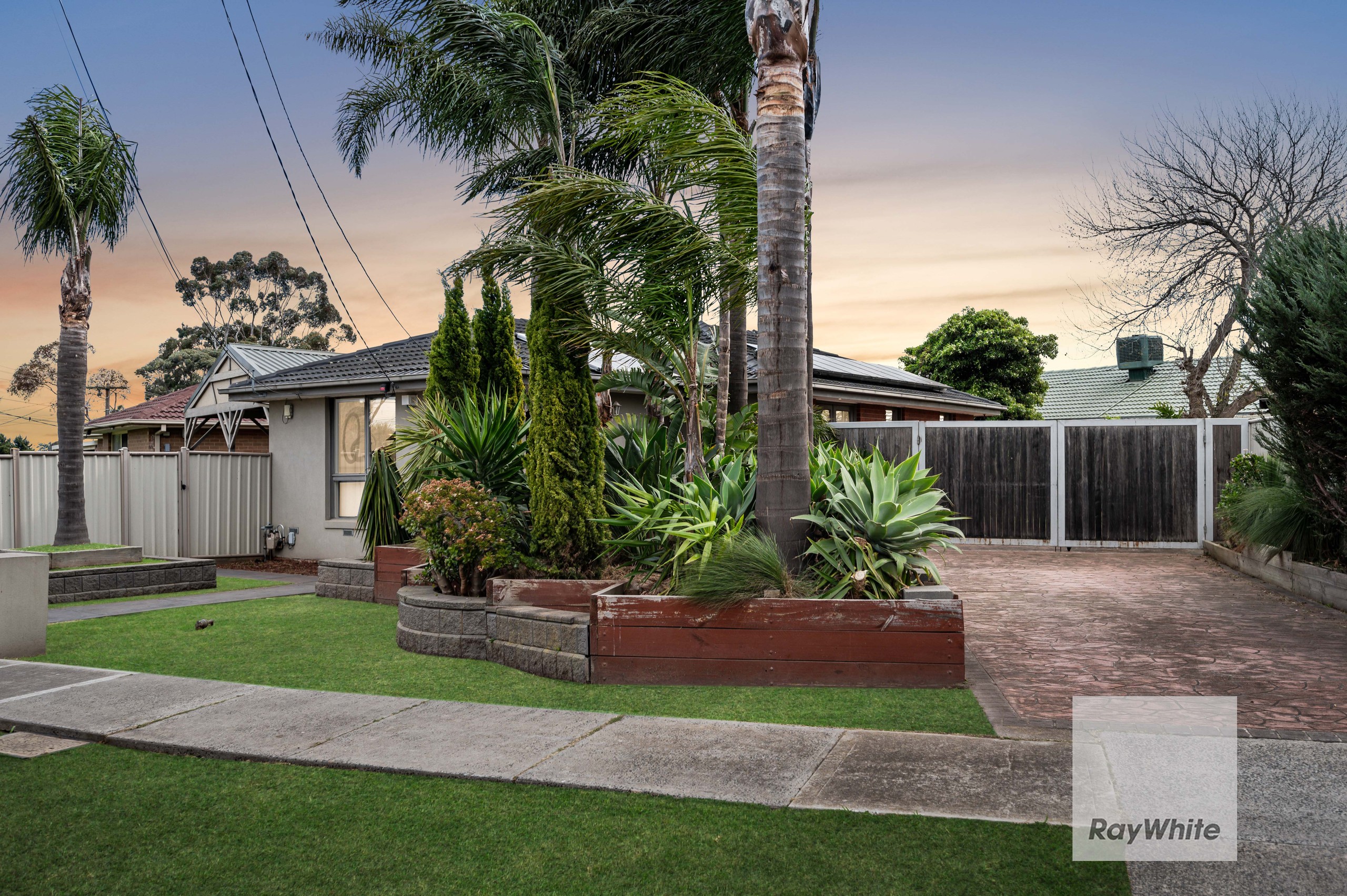 51 Katrina Drive, Gladstone Park, VIC 3043
