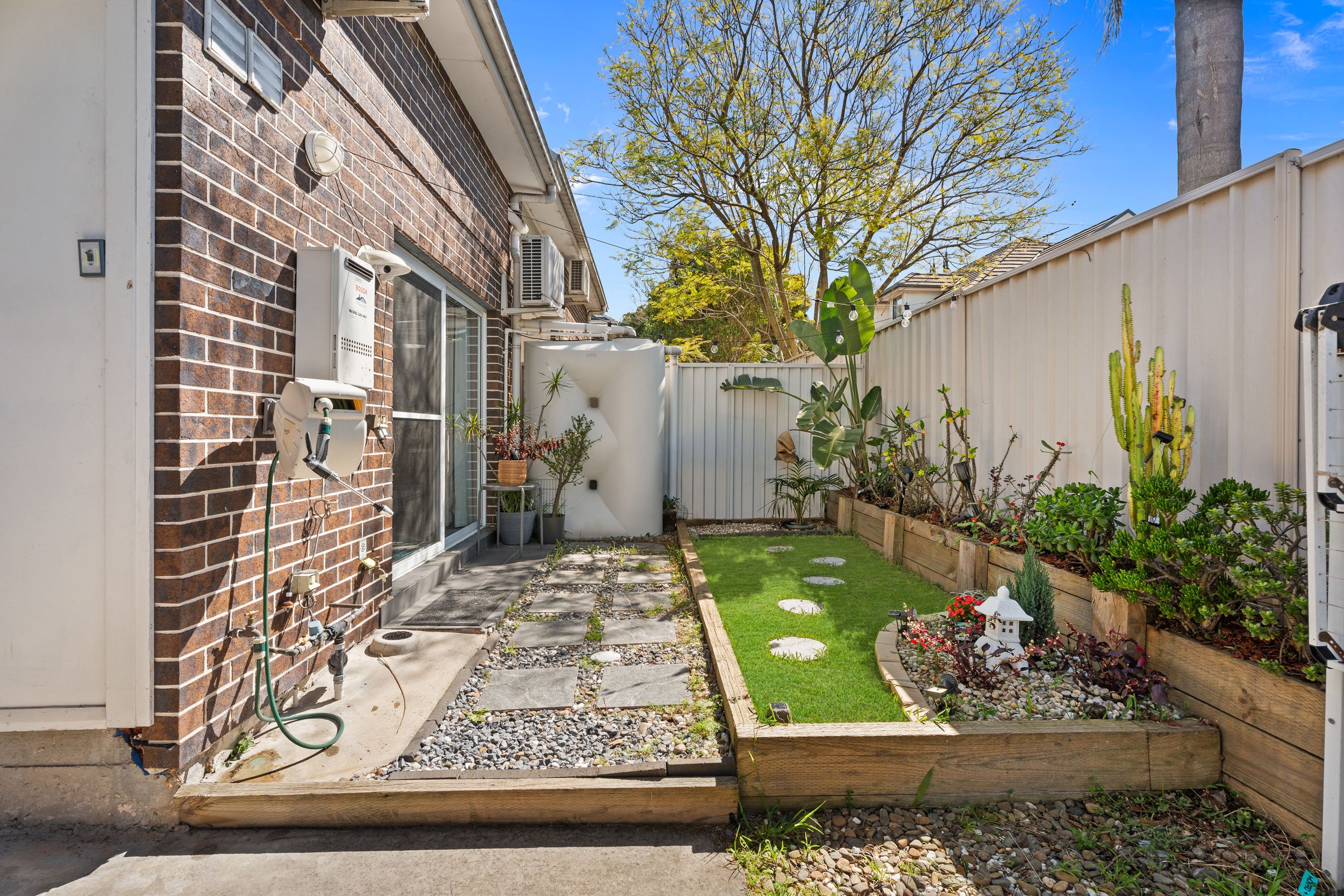 9/17 Australia Street — photo 14 of 19