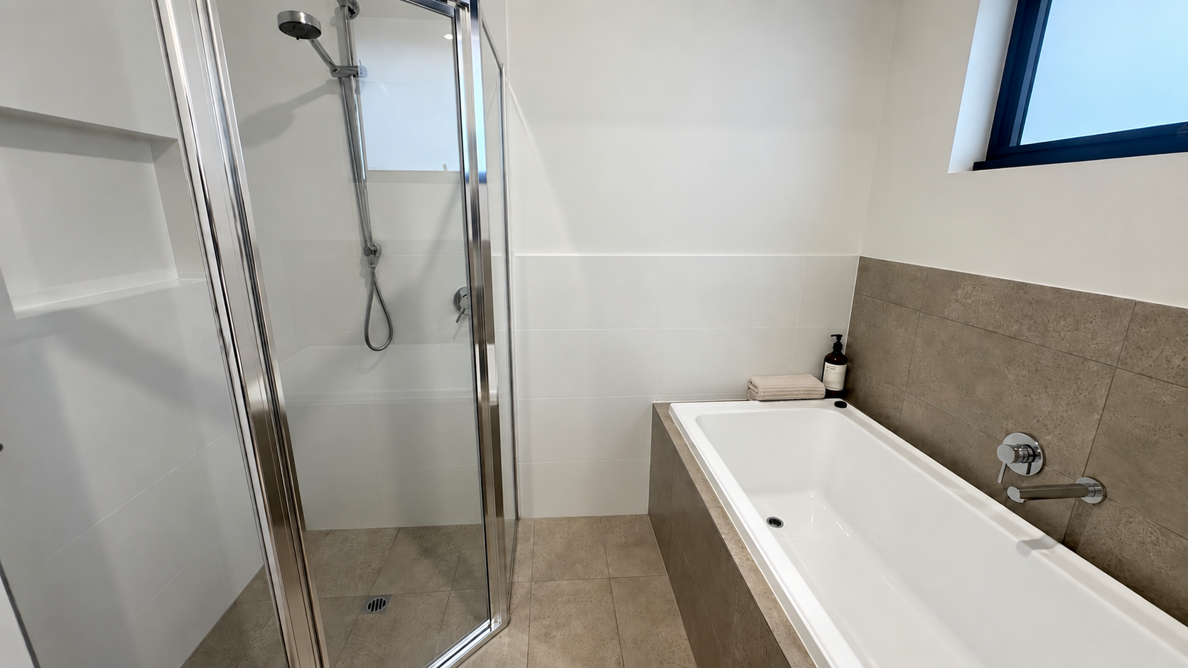 33 Johnson Street — photo 11 of 13