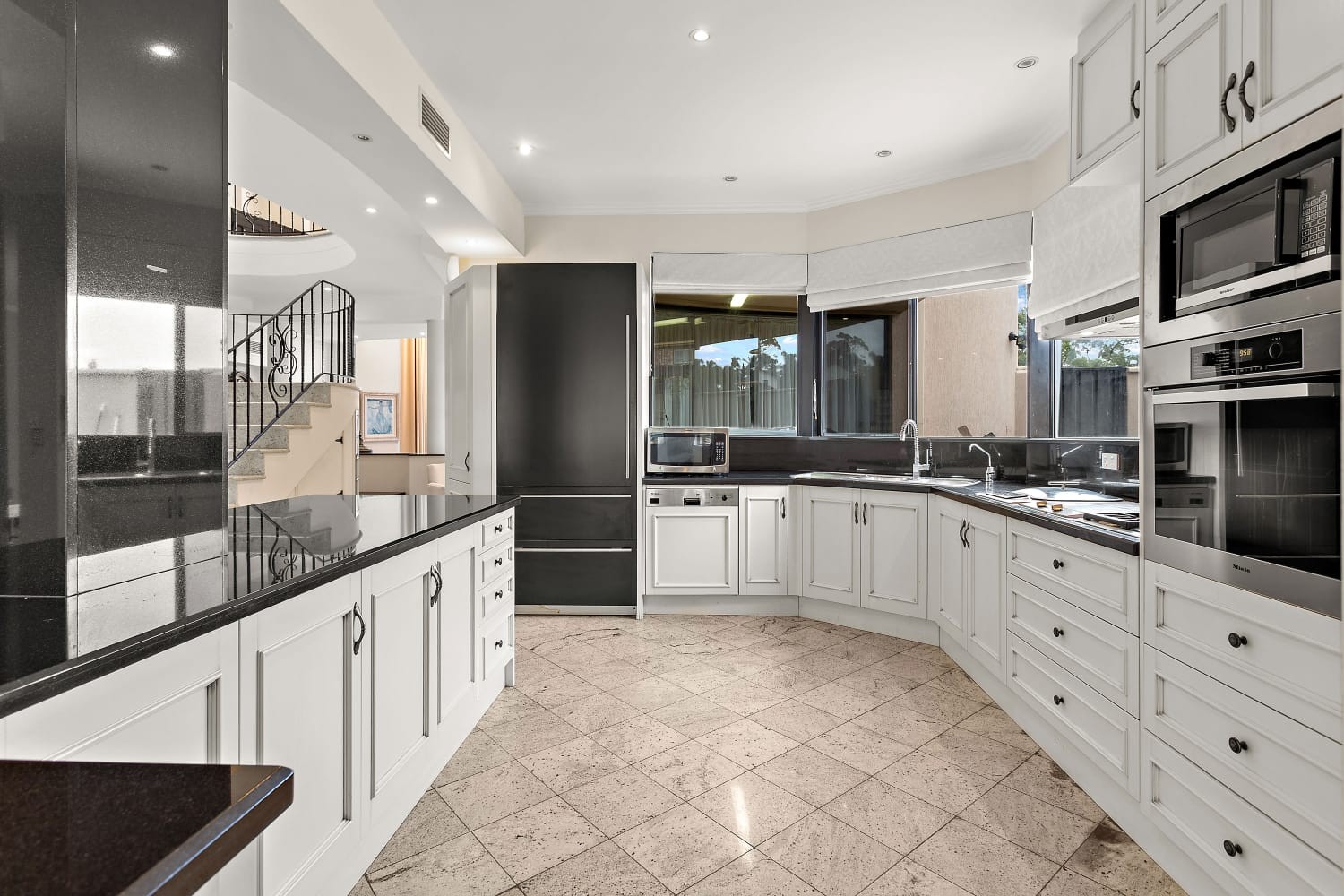 2 Lomandra Place, Alfords Point, NSW 2234